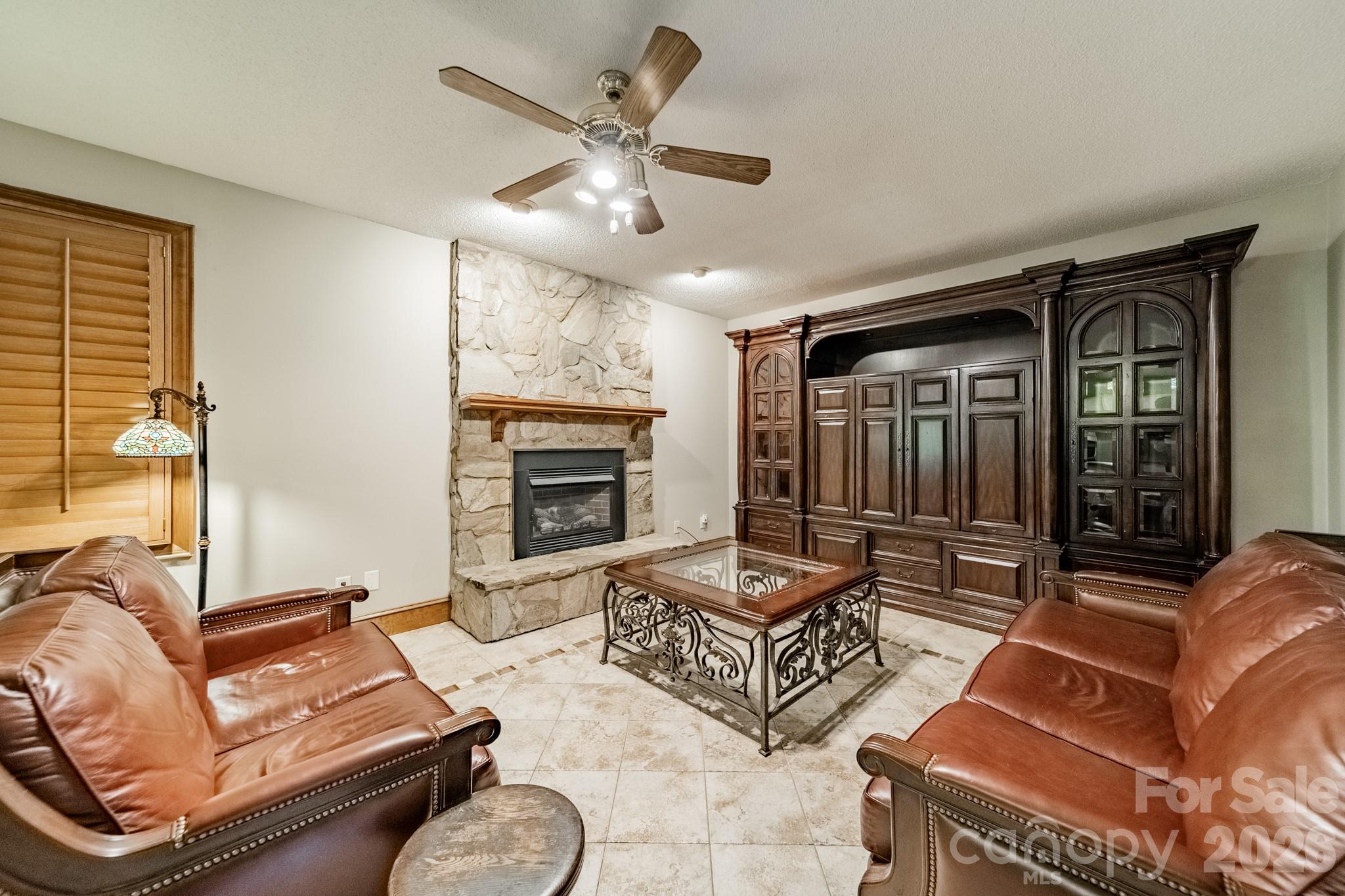 624 Springbrook Avenue Property Photo 19