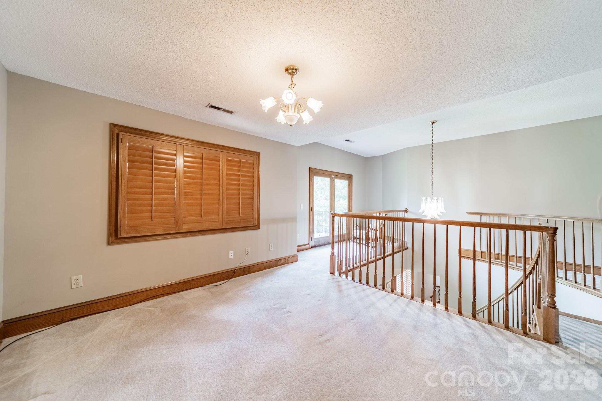 624 Springbrook Avenue Property Photo 31