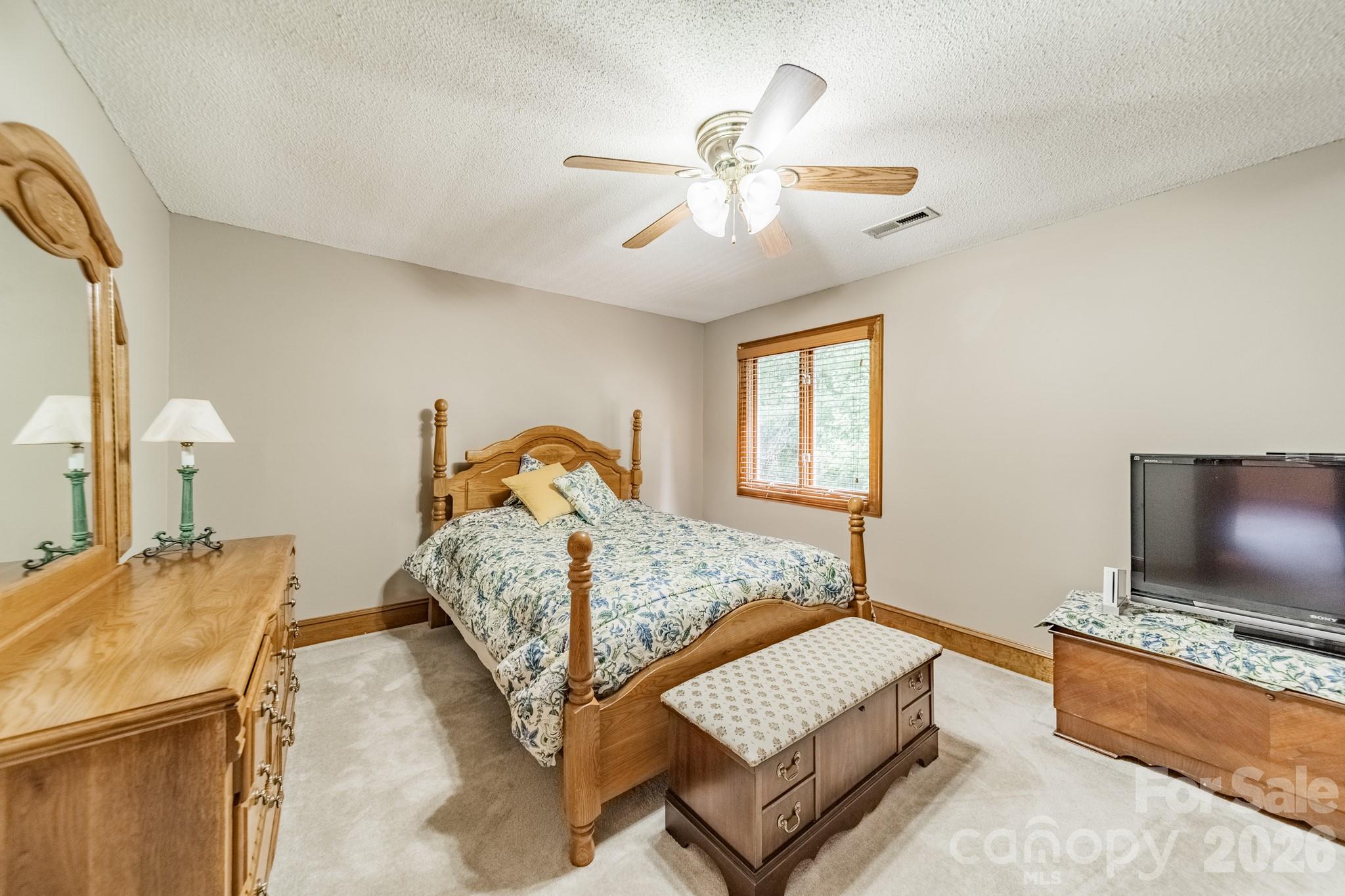 624 Springbrook Avenue Property Photo 38