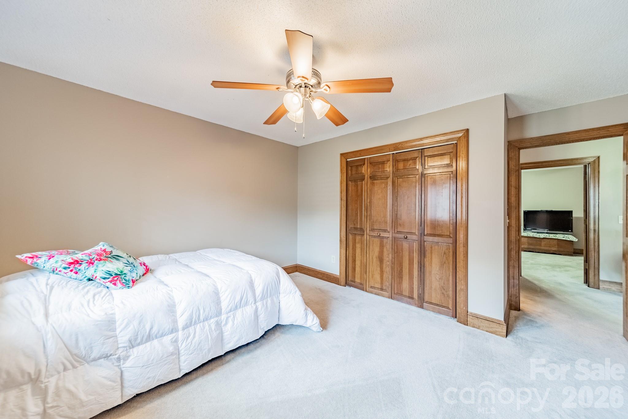 624 Springbrook Avenue Property Photo 39