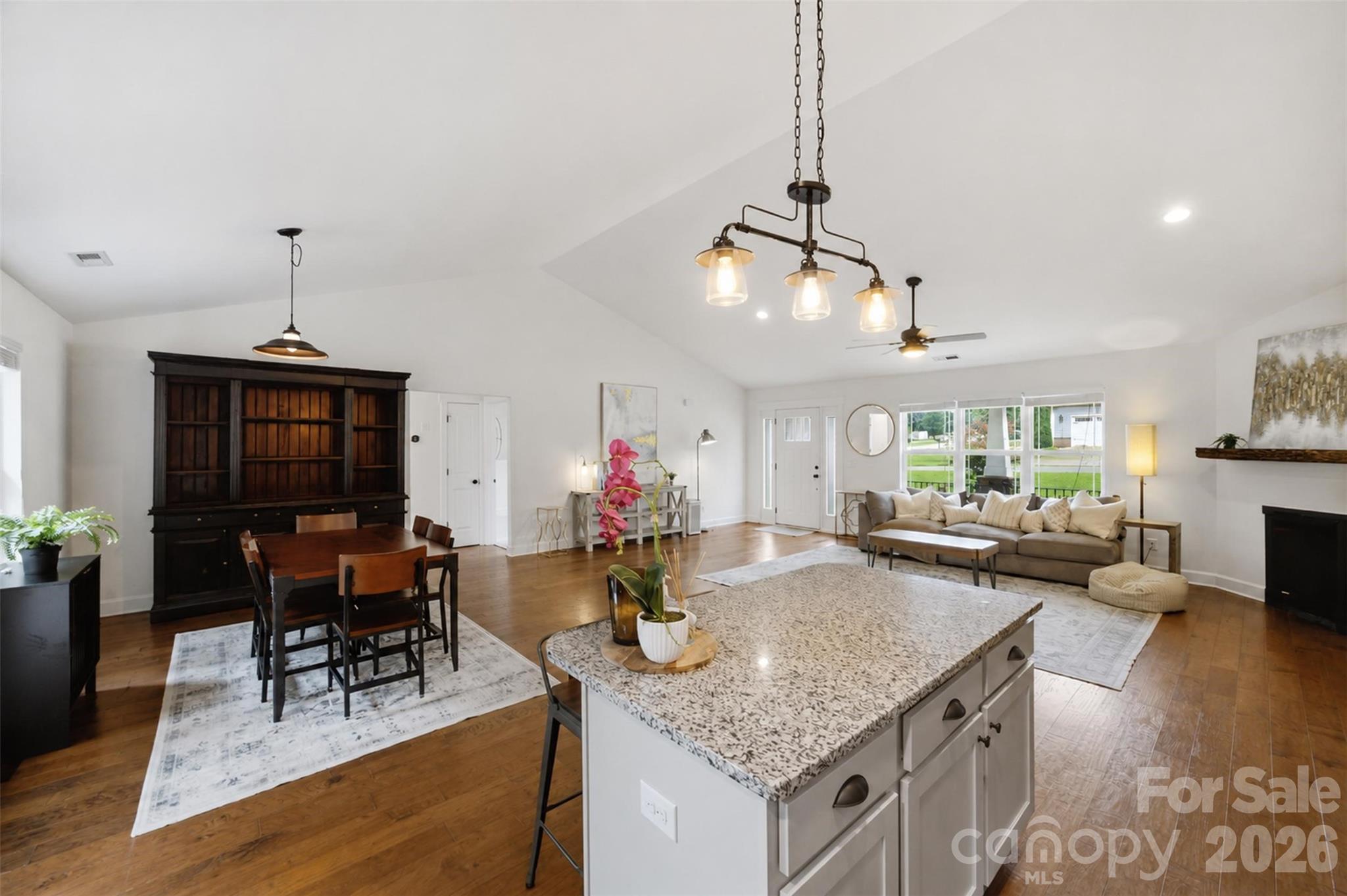 4084 Lydia Suzanne Place Property Photo 6