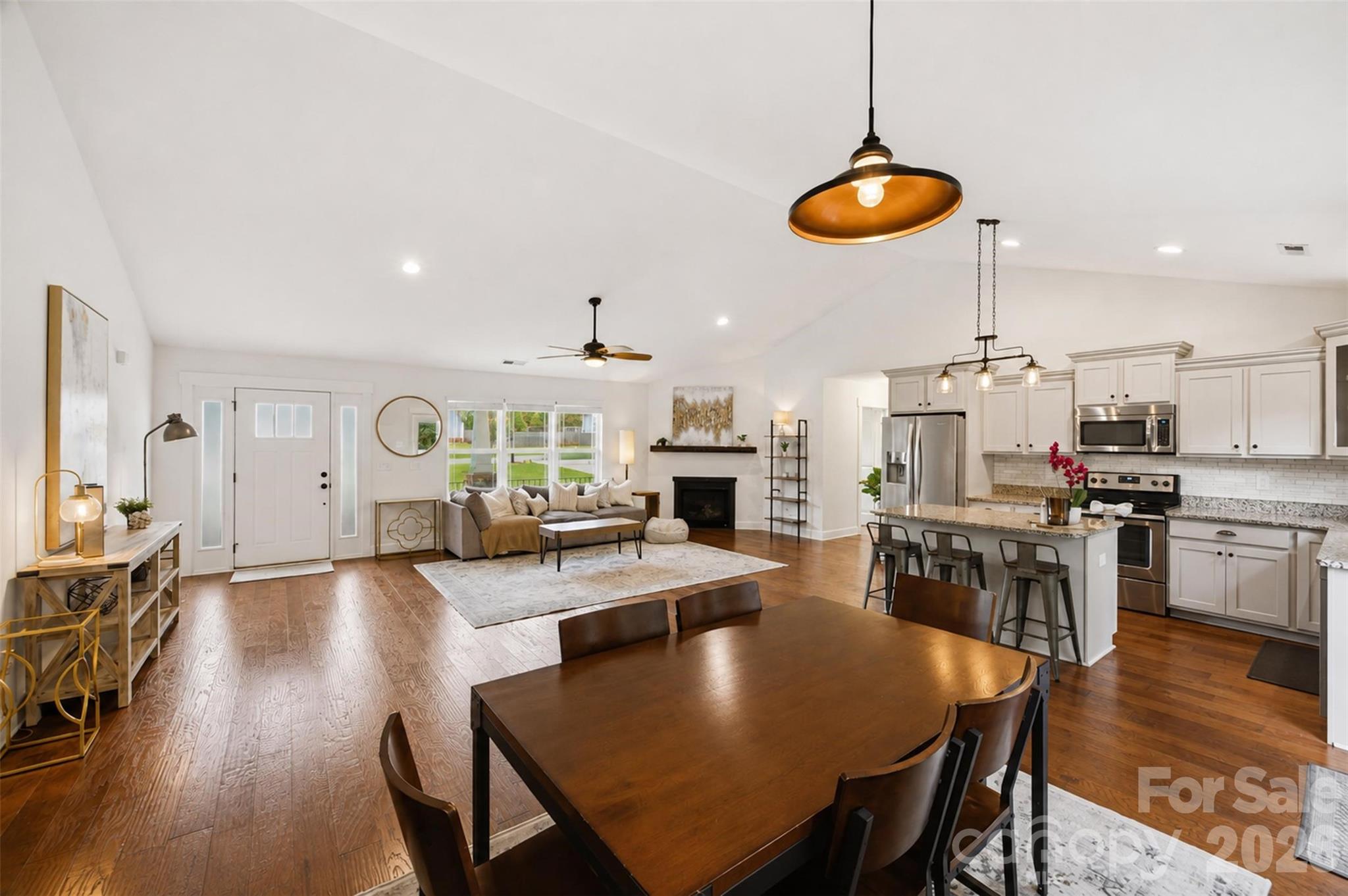 4084 Lydia Suzanne Place Property Photo 8