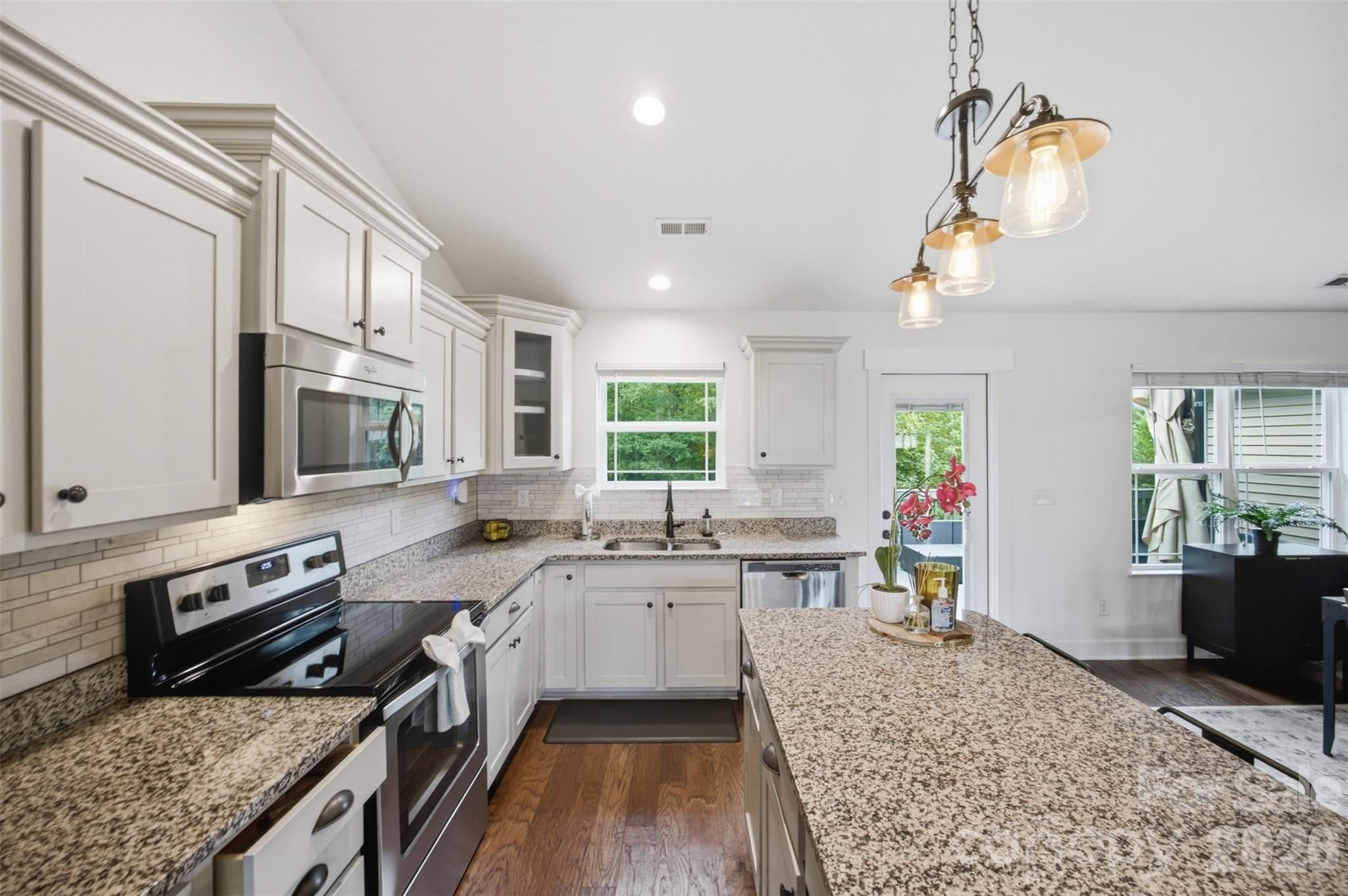 4084 Lydia Suzanne Place Property Photo 12