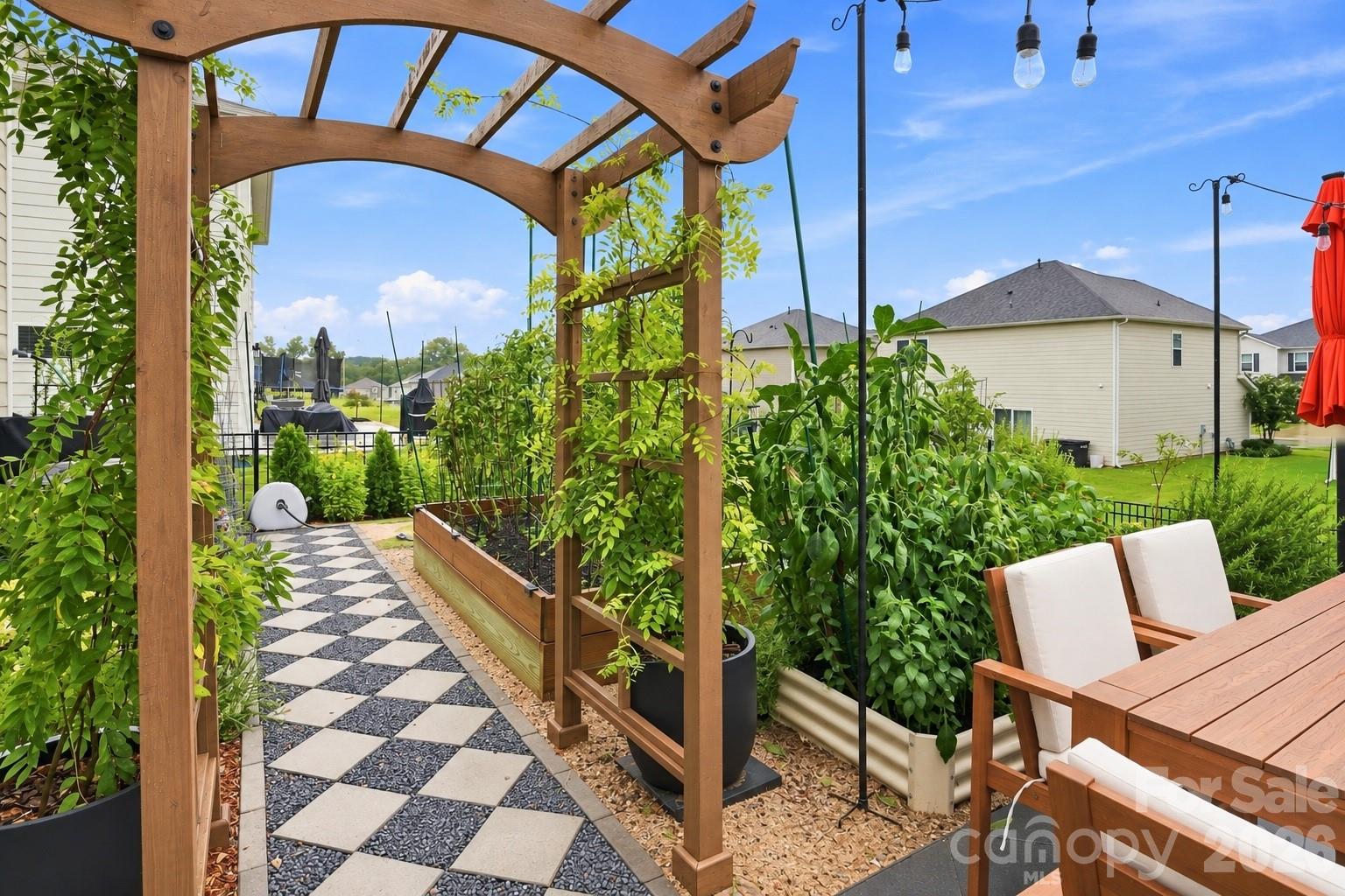 1047 Clementine Road Property Photo 6