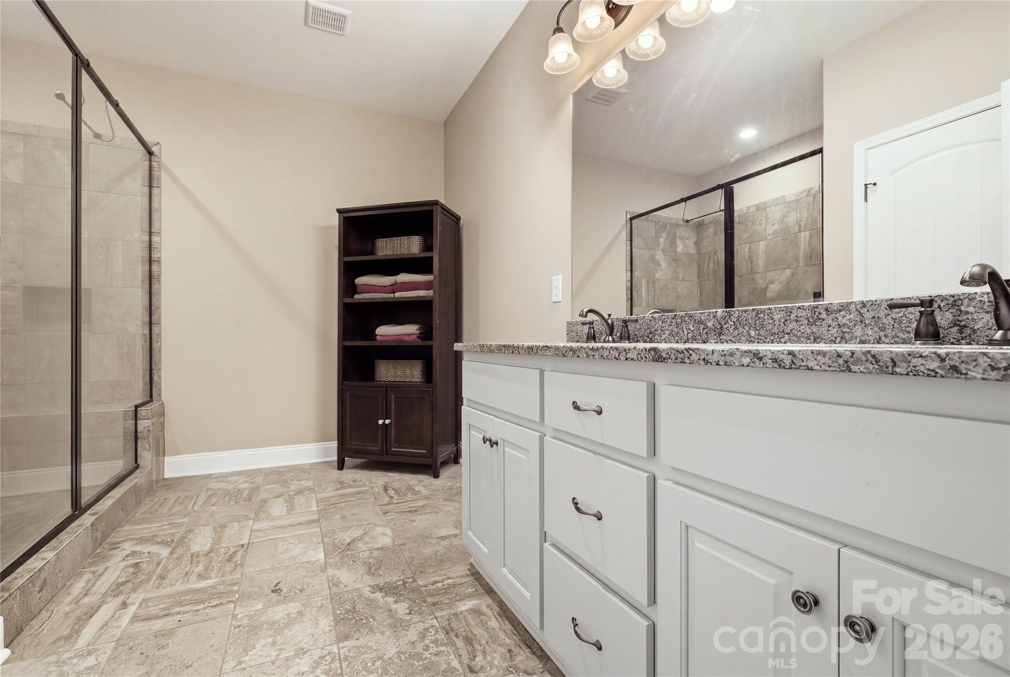 72 Summer Shade Court Property Photo 14