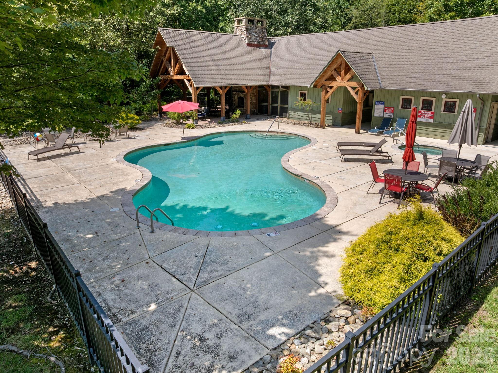 72 Summer Shade Court Property Photo 40