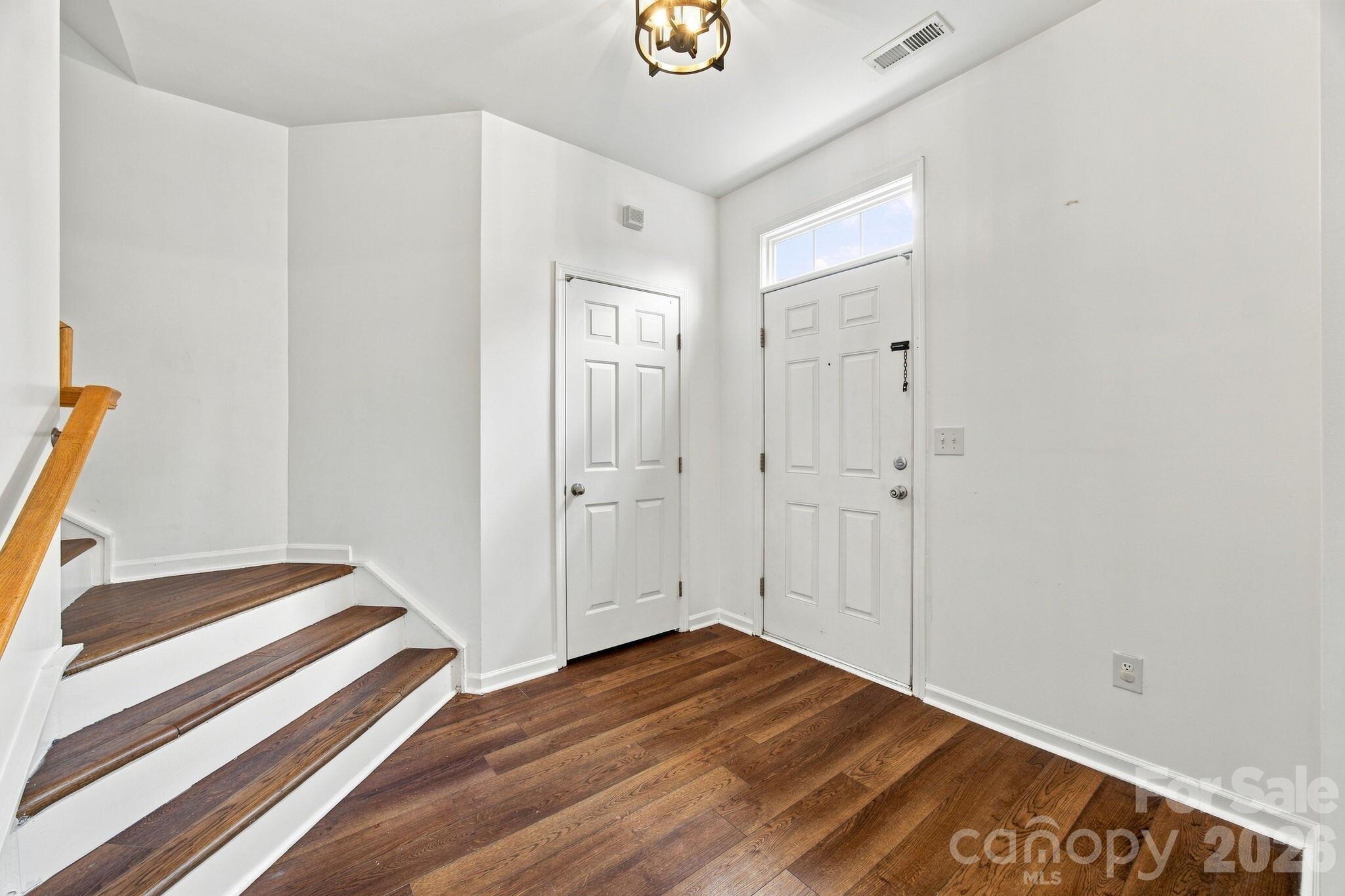 1002 Canopy Drive Property Photo 12