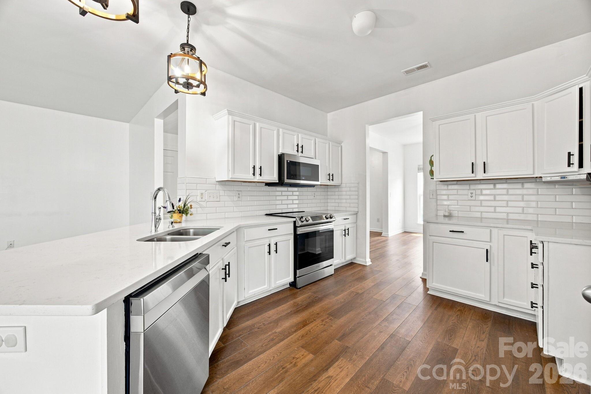 1002 Canopy Drive Property Photo 15
