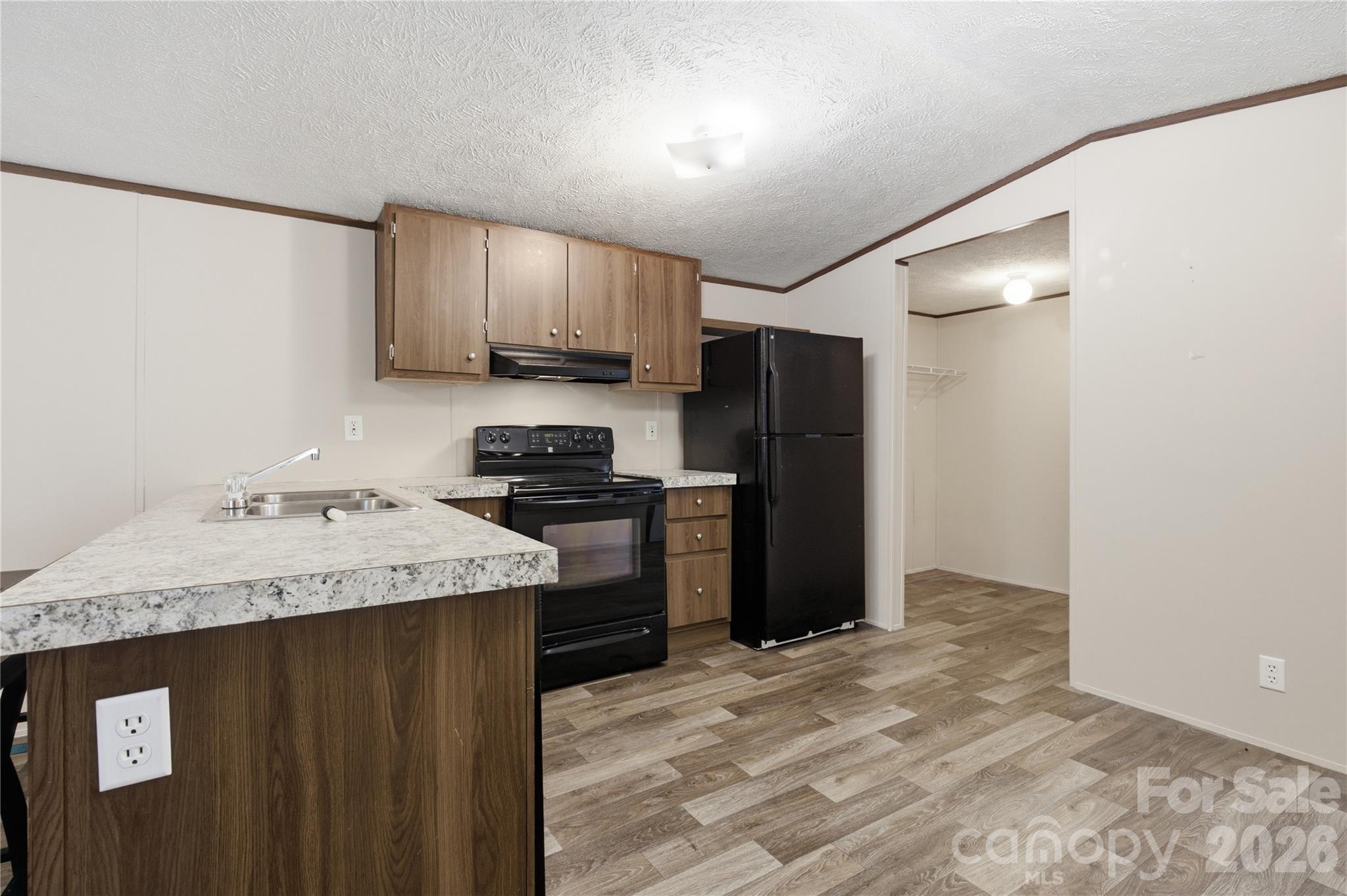790 Lookout Tower Road Property Photo 5