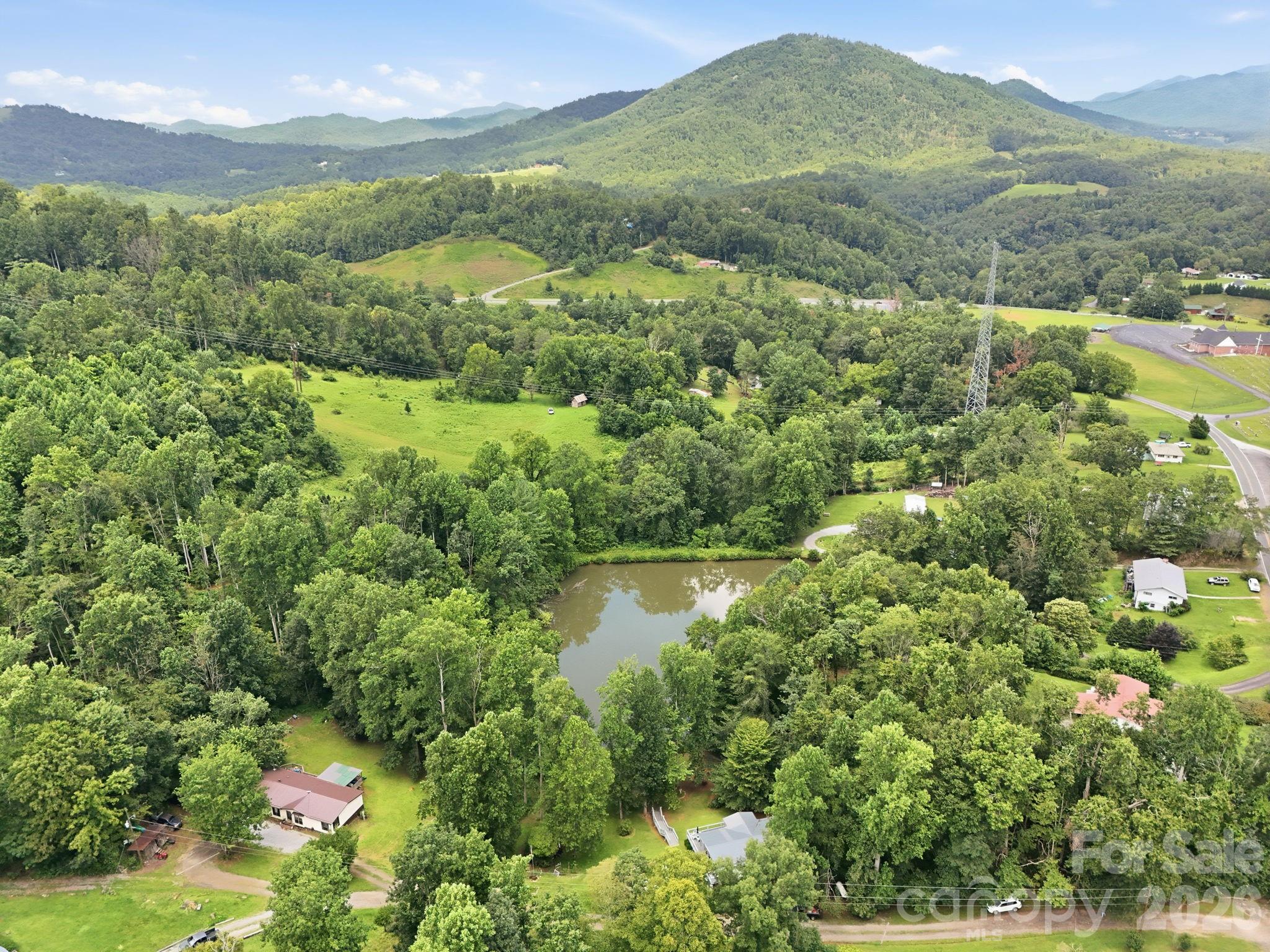 428 Hoot Owl Road Property Photo 1