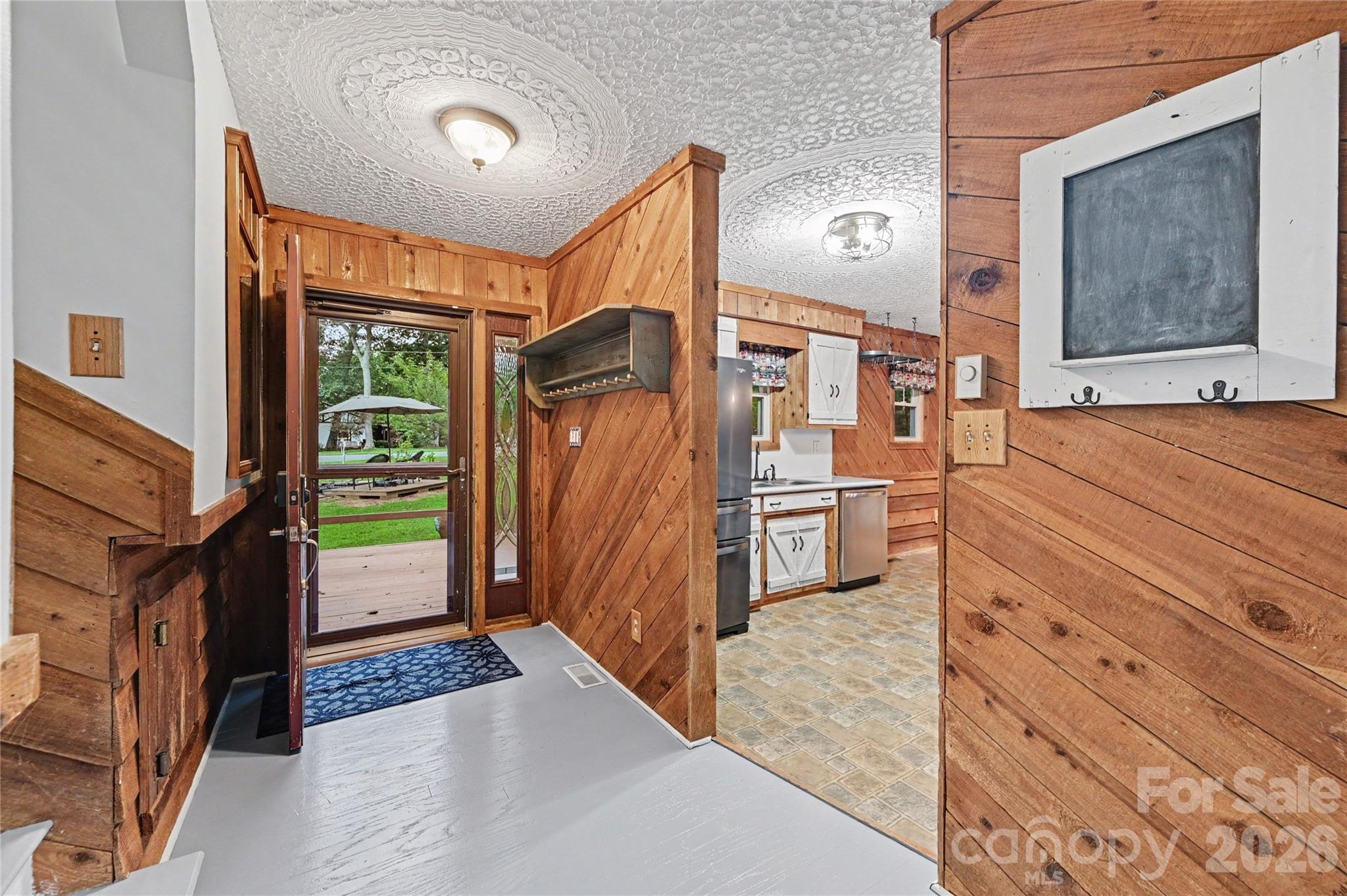 608 Hoyle Street Property Photo 4