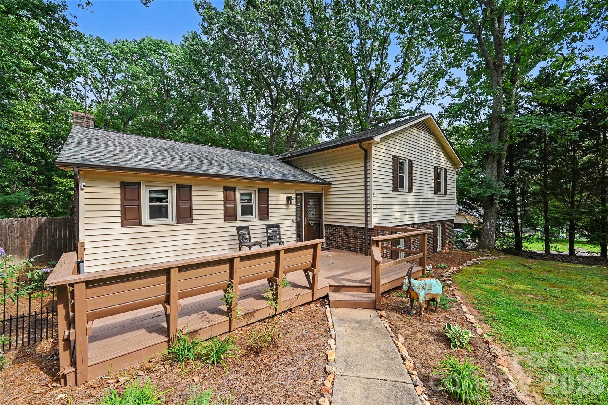608 Hoyle Street Property Photo 25