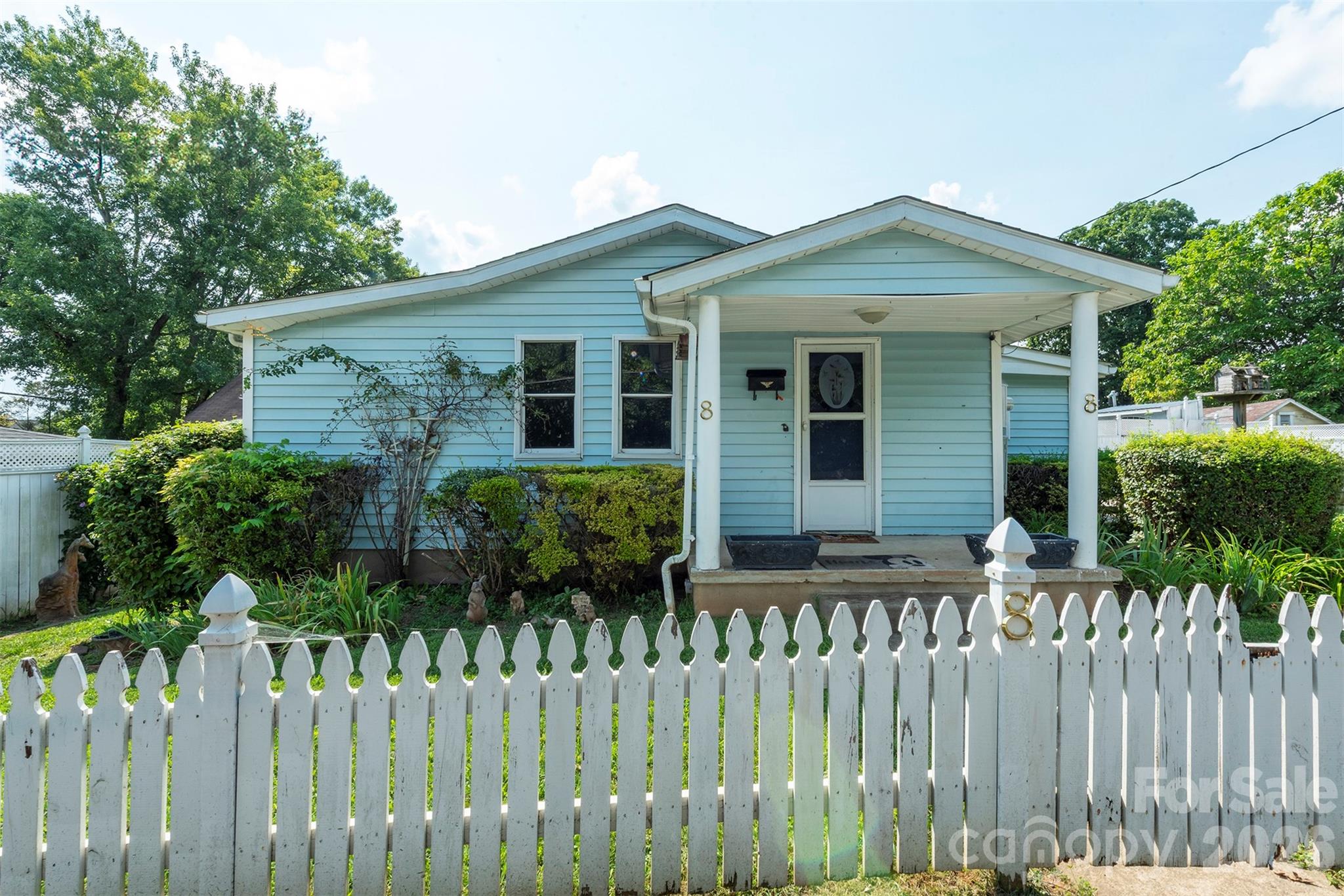 8 First Street Property Photo 1