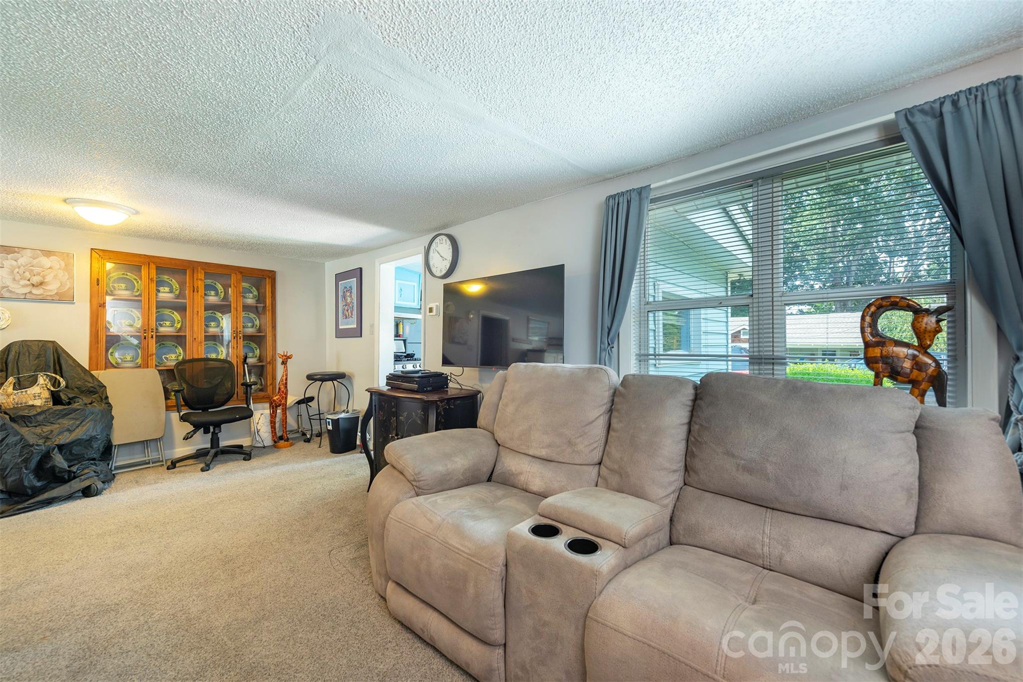 8 First Street Property Photo 5