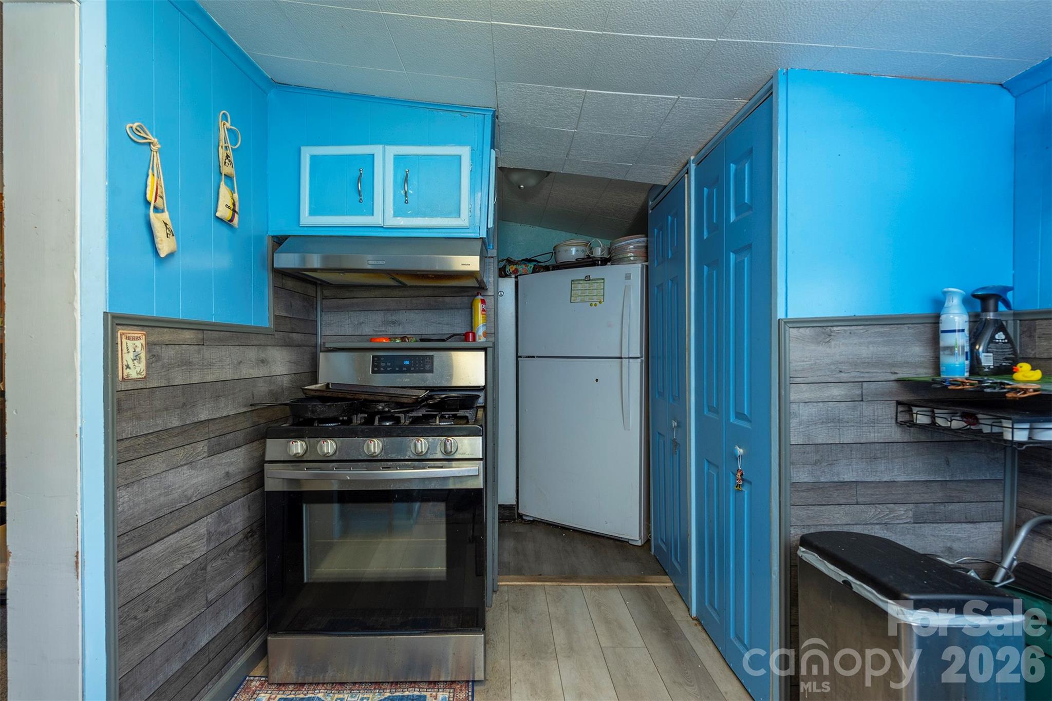 8 First Street Property Photo 10