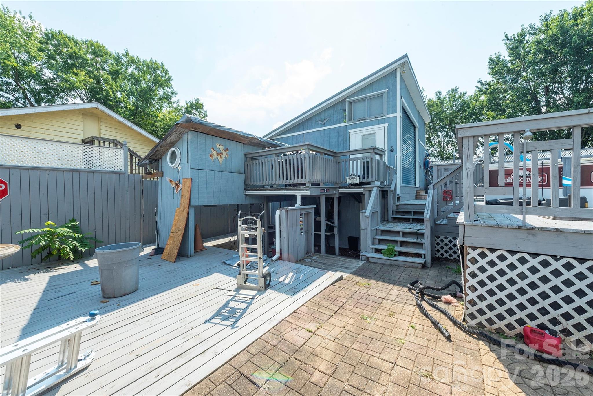 8 First Street Property Photo 16