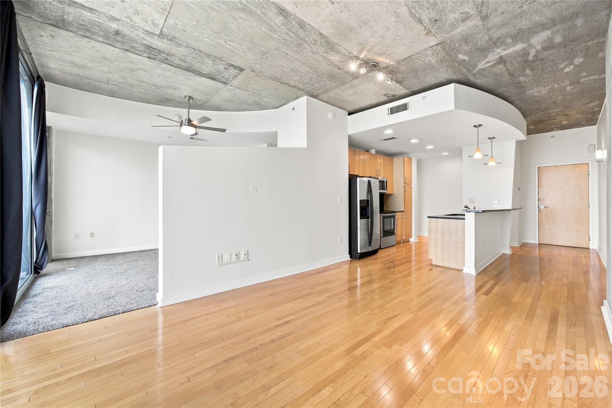 210 N Church Street 1606 Property Photo 10