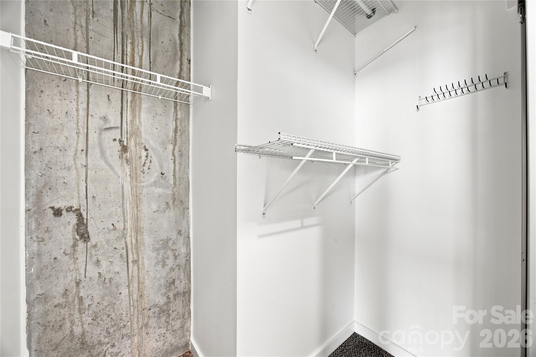 210 N Church Street 1606 Property Photo 18