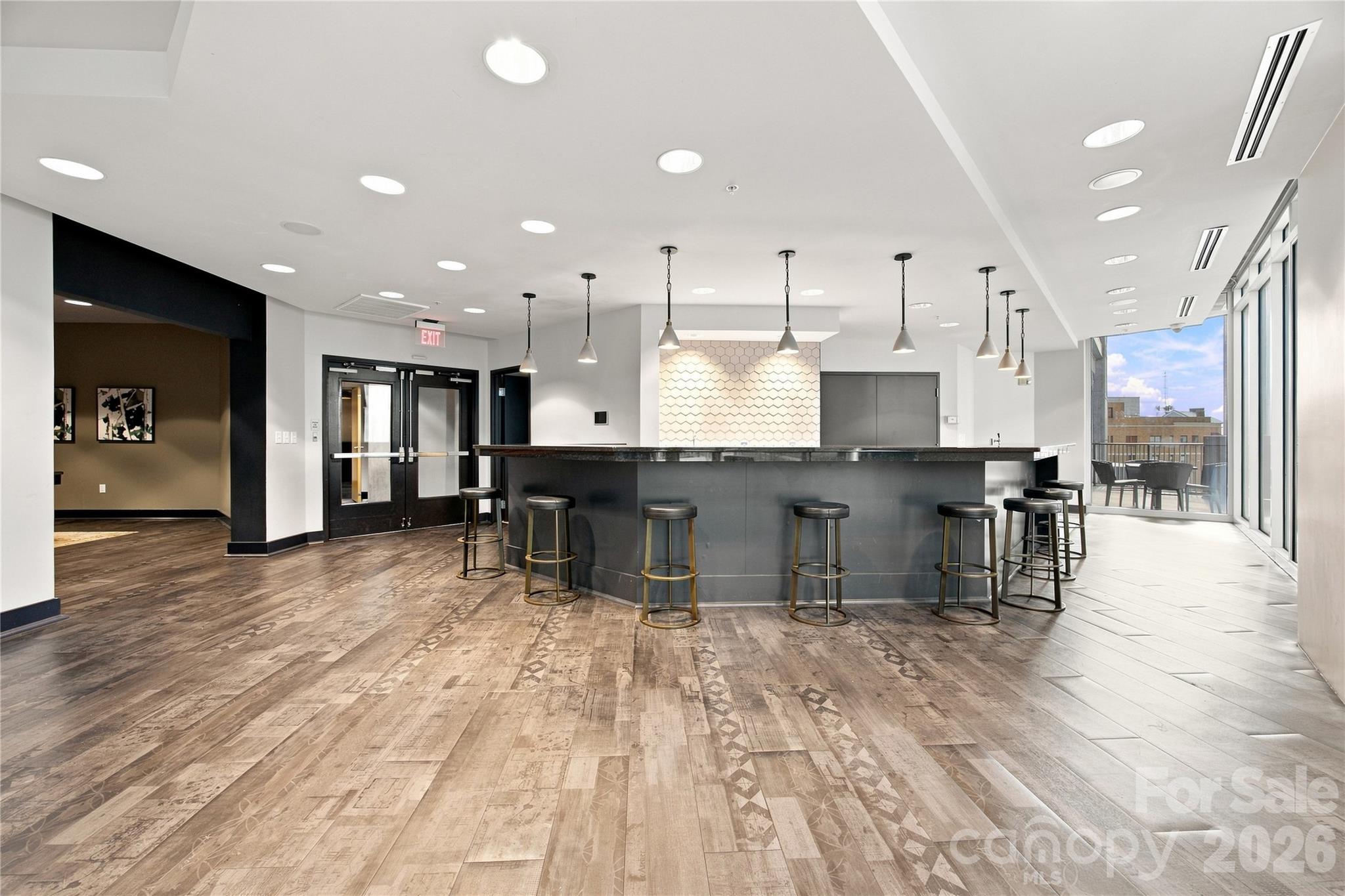 210 N Church Street 1606 Property Photo 34