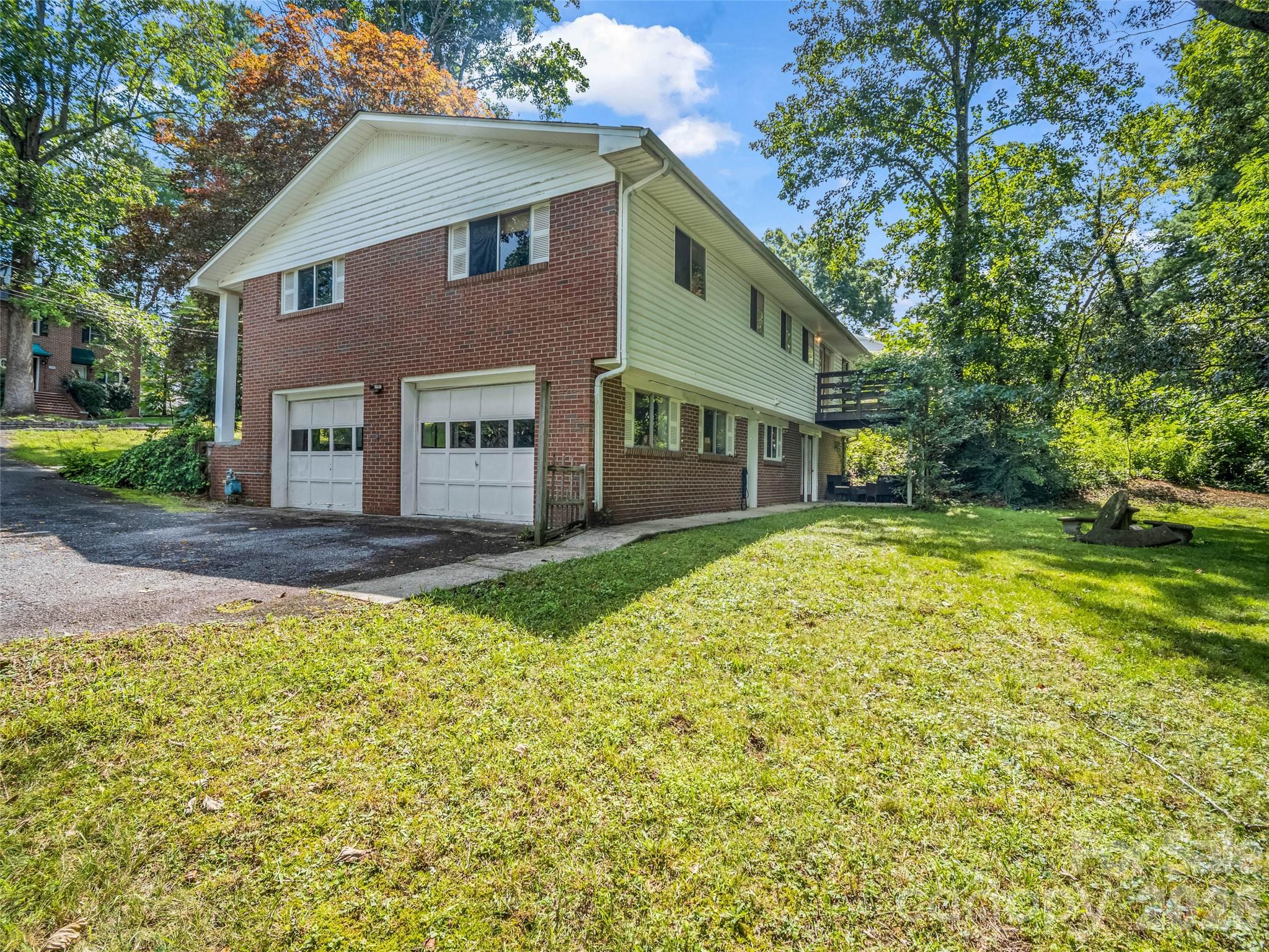 1317 Hyman Avenue Property Photo 3