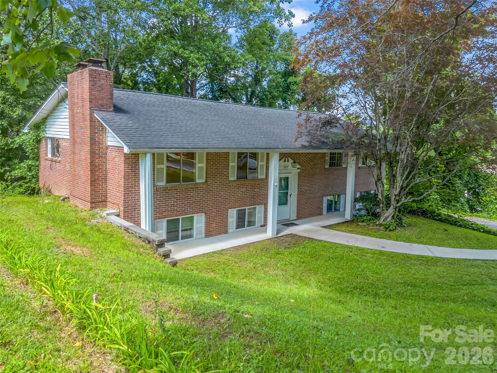 1317 Hyman Avenue Property Photo 8