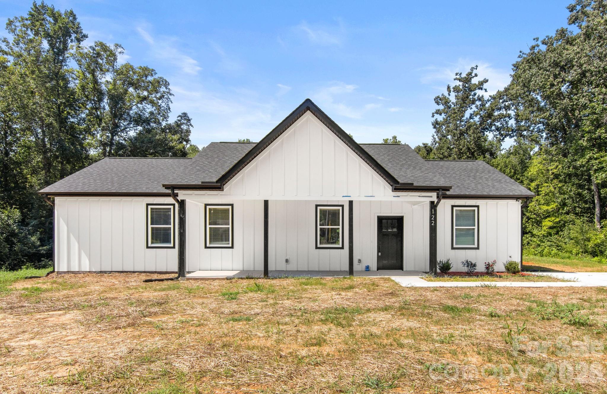 122 Pinecrest Drive Property Photo