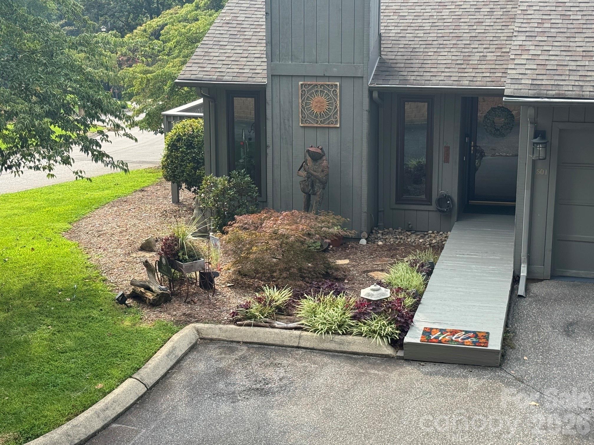 501 Independence Trail Property Photo 2