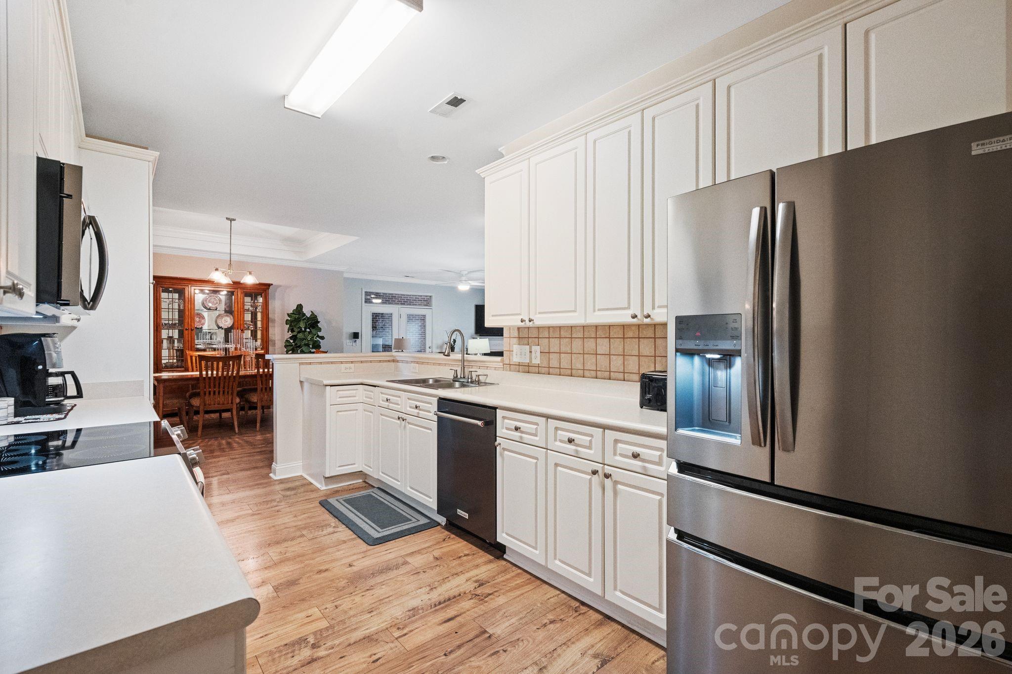 13323 Mint Lake Drive Property Photo 9