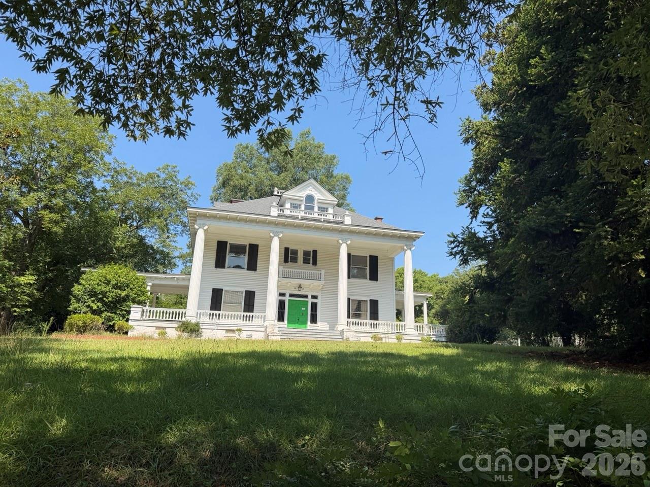 206 Rose Terrace Property Photo 1