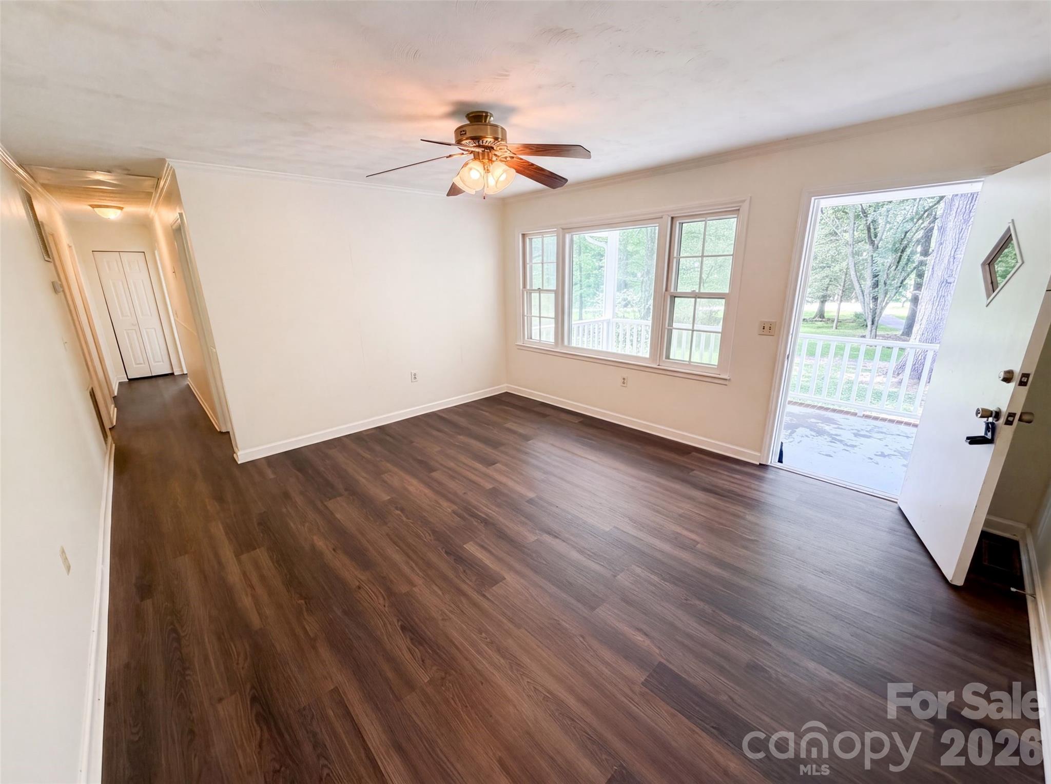 5100 Robinwood Drive Property Photo 3