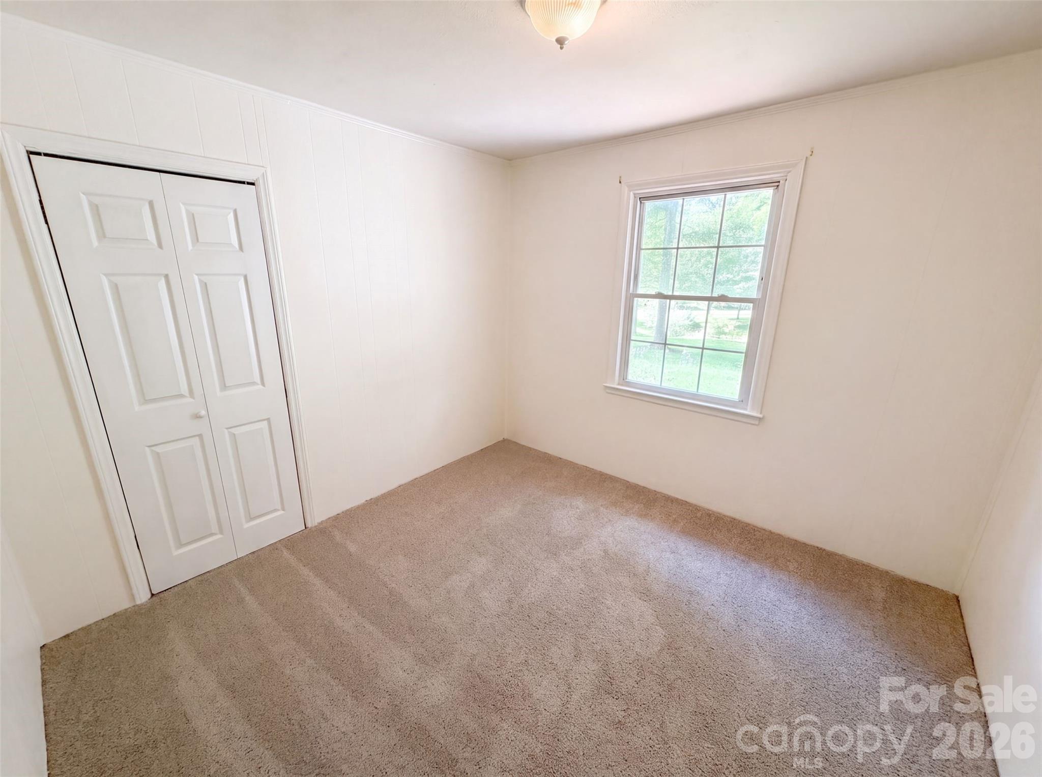 5100 Robinwood Drive Property Photo 4