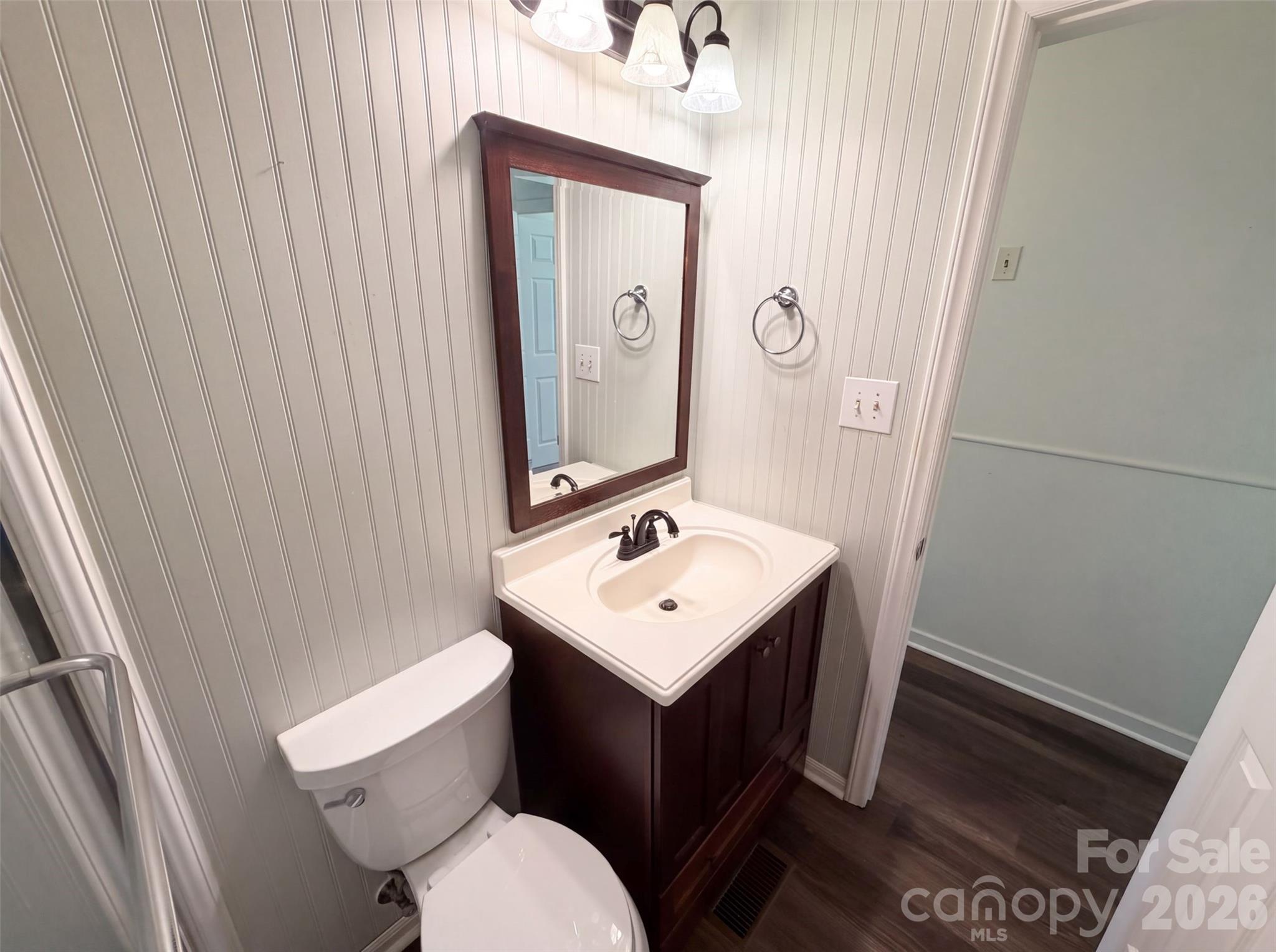 5100 Robinwood Drive Property Photo 14