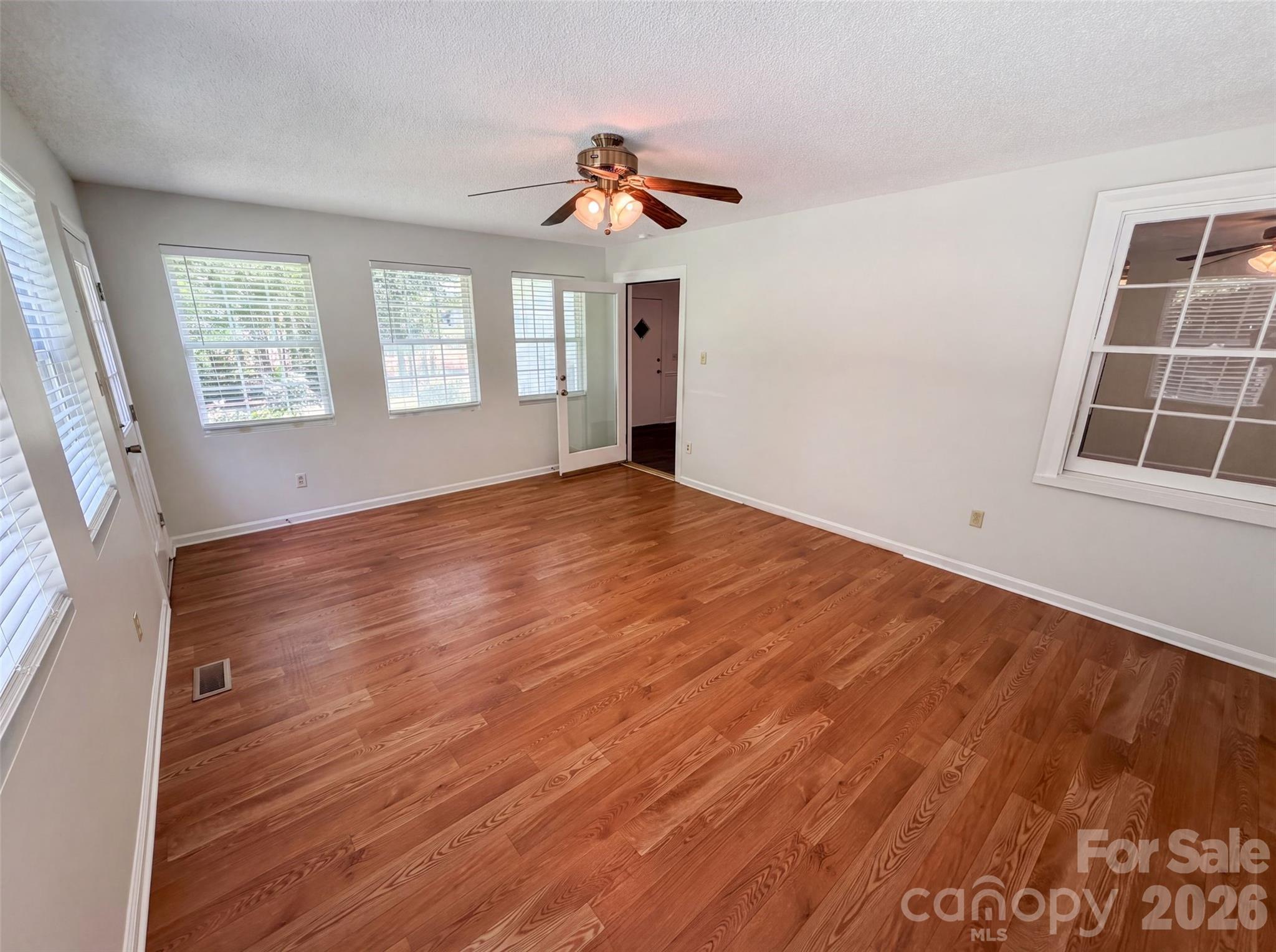 5100 Robinwood Drive Property Photo 18