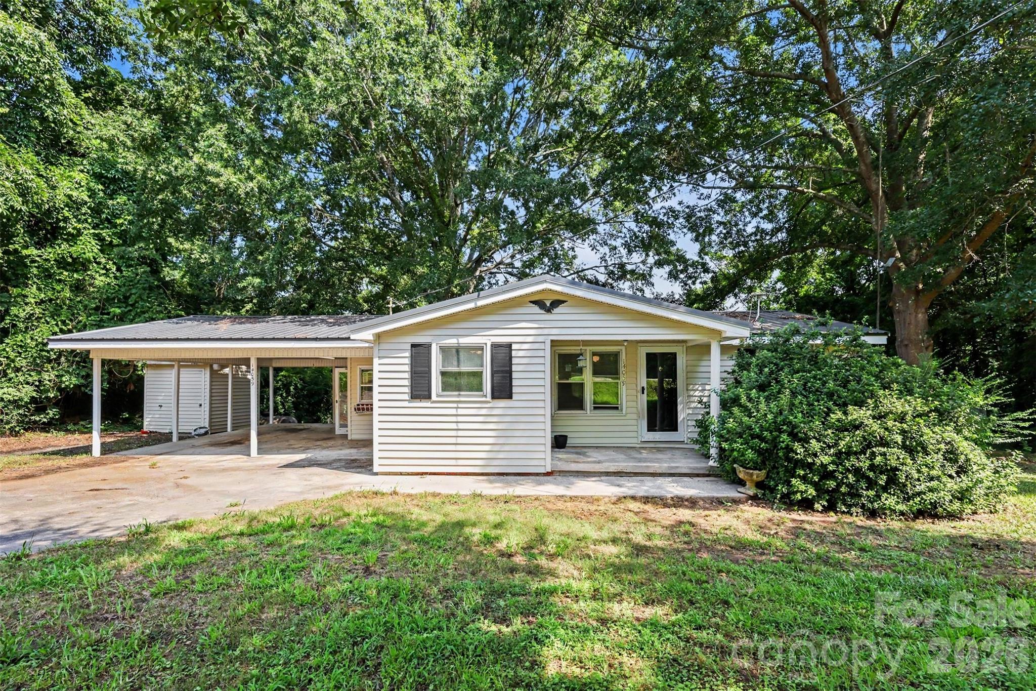 14059 W Highway 55 Highway Property Photo 1