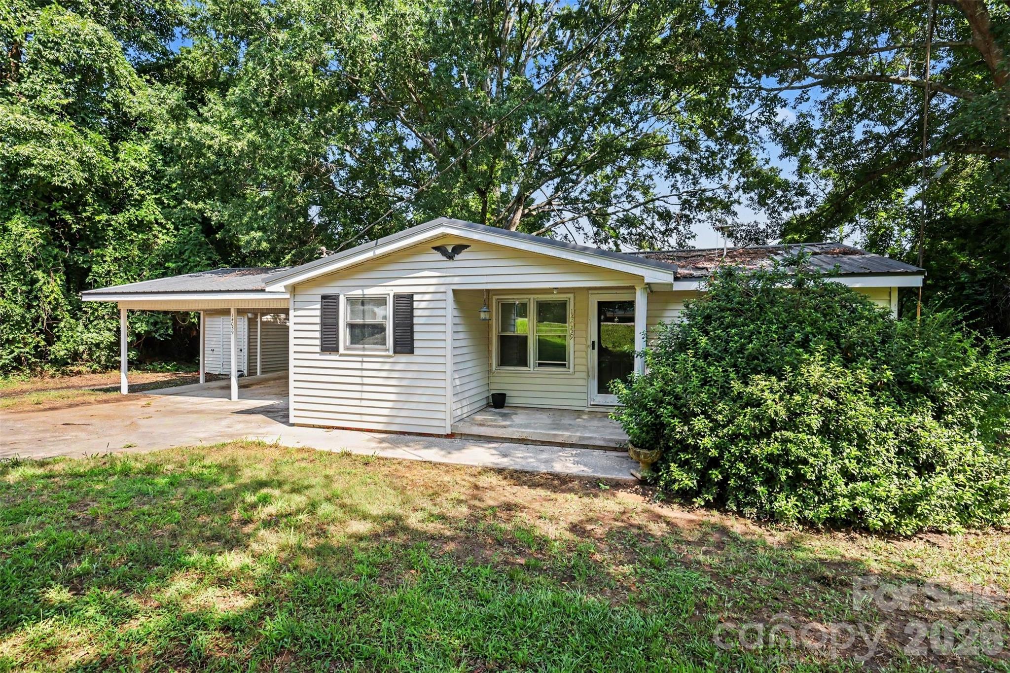 14059 W Highway 55 Highway Property Photo 2