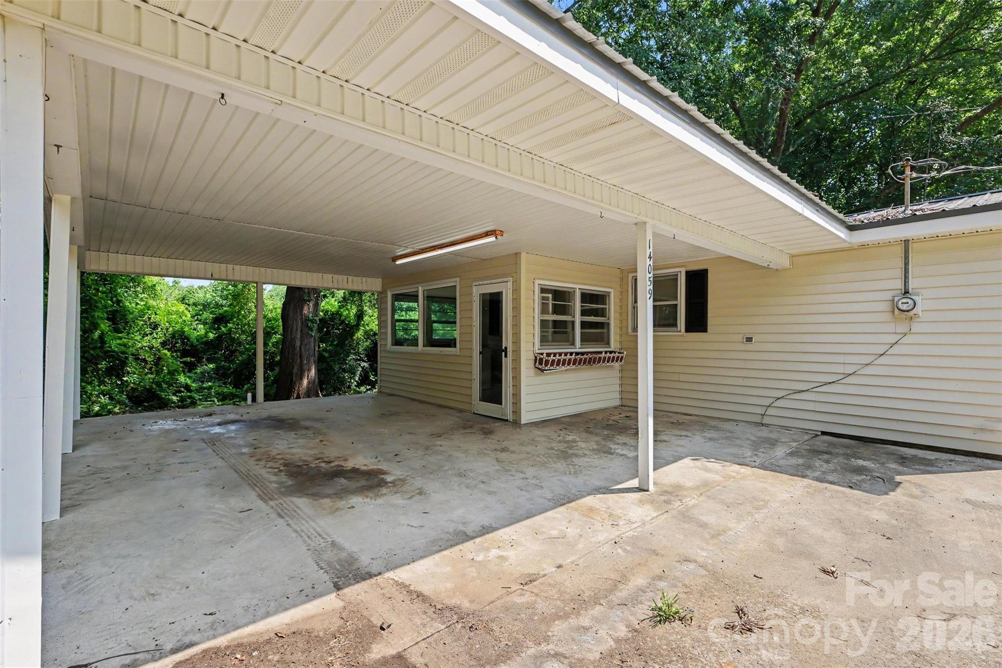 14059 W Highway 55 Highway Property Photo 4