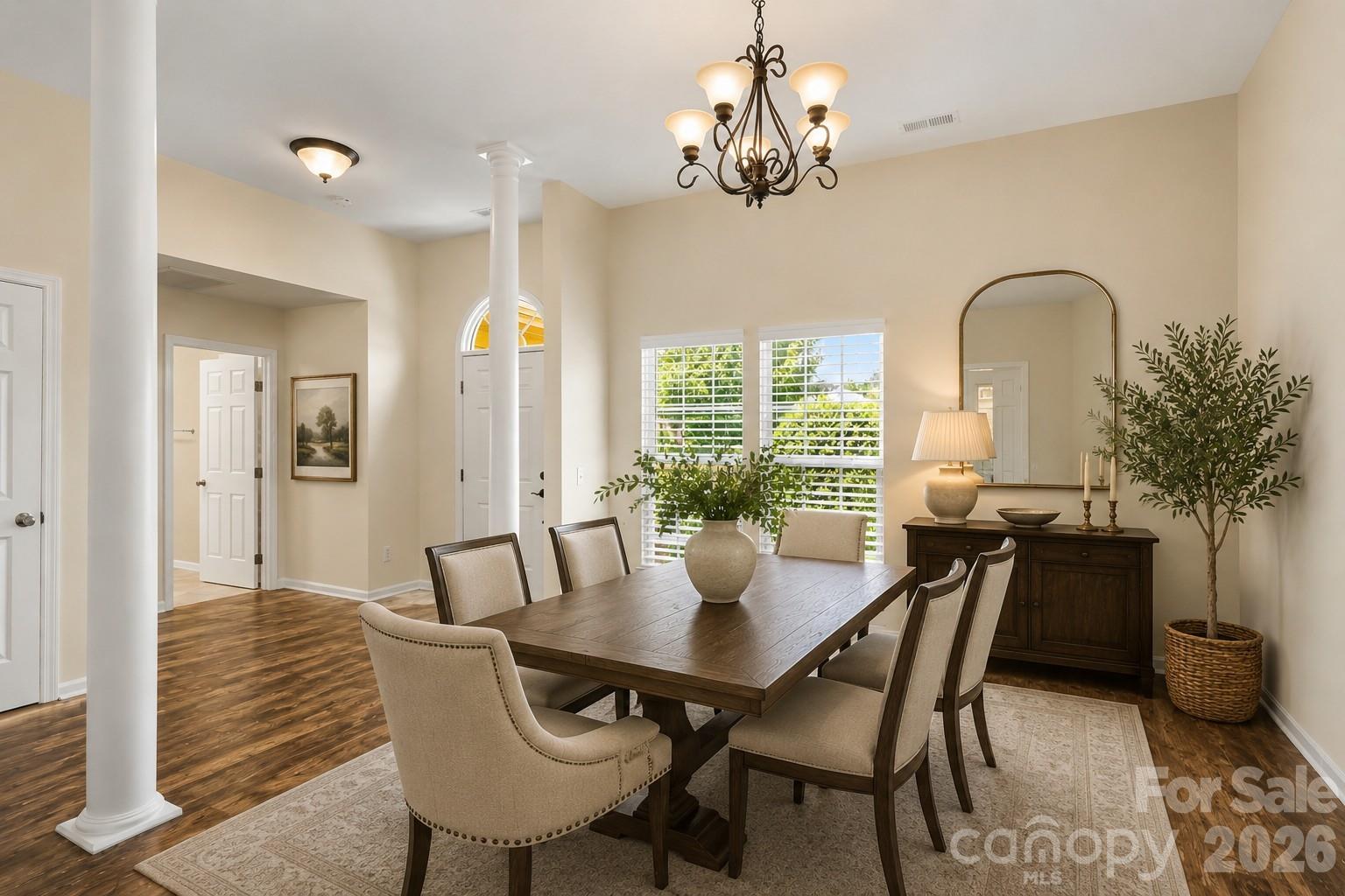 1132 Gower Street Property Photo 5