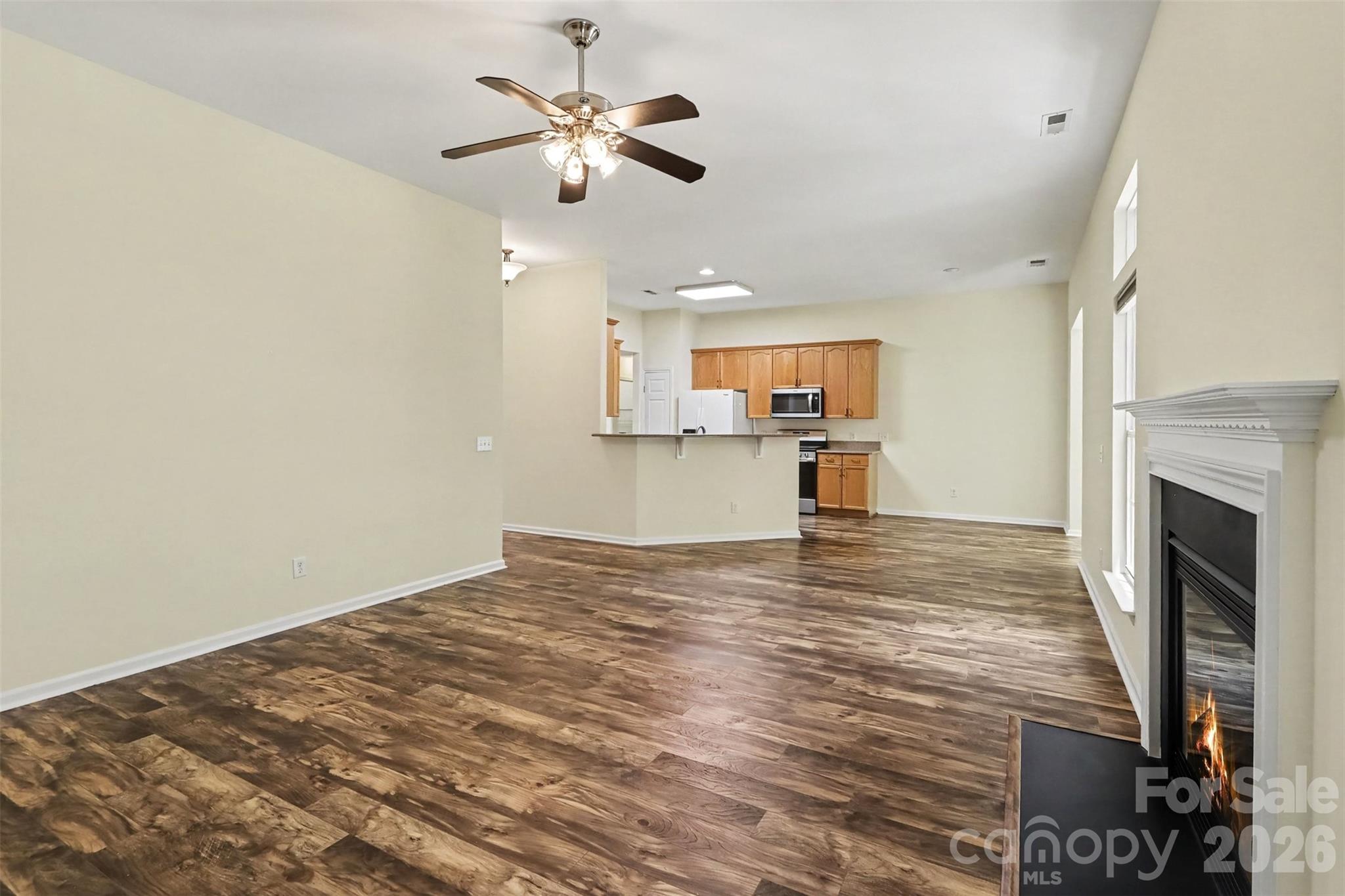 1132 Gower Street Property Photo 9