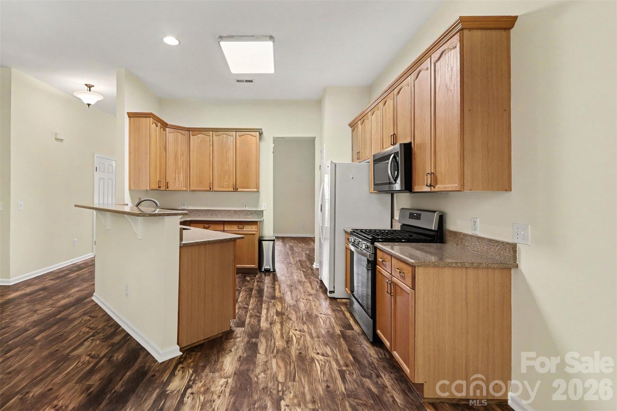 1132 Gower Street Property Photo 12