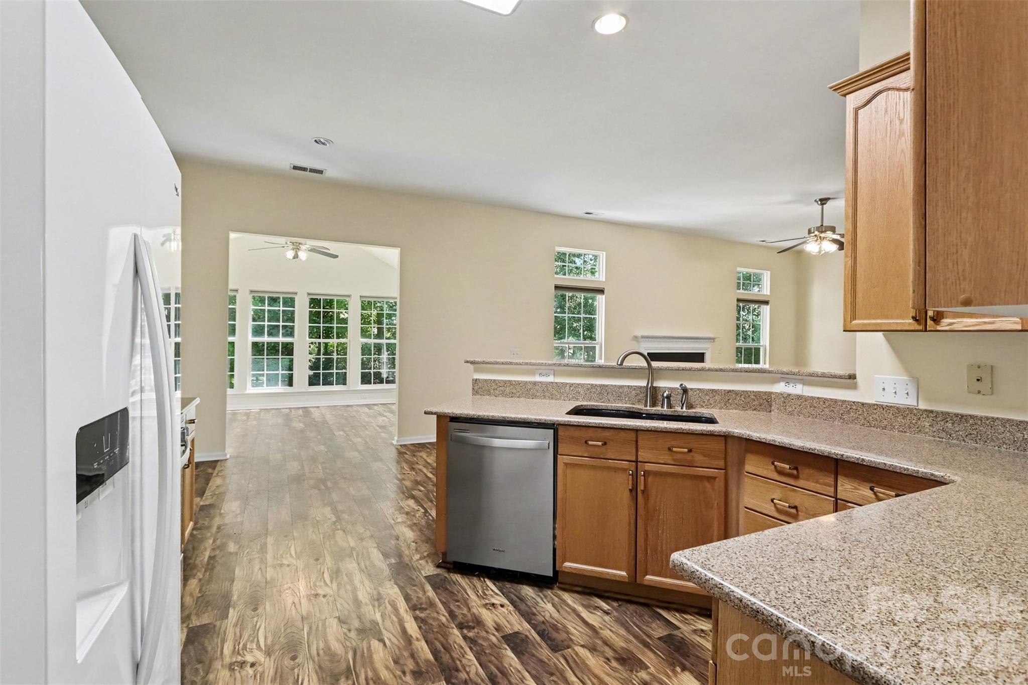 1132 Gower Street Property Photo 14