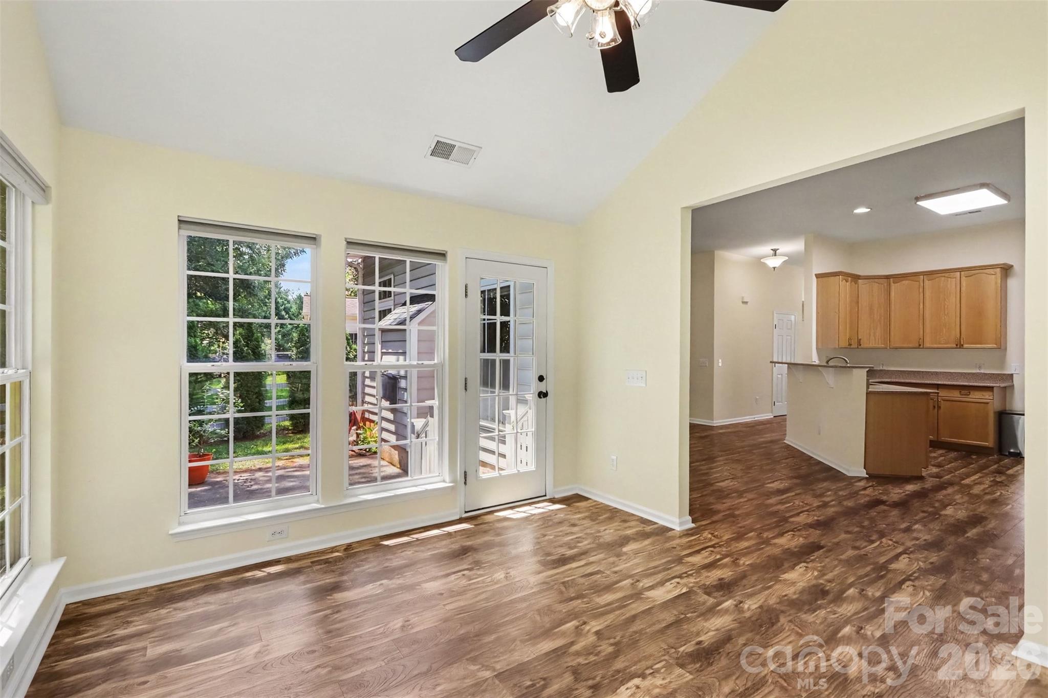 1132 Gower Street Property Photo 17