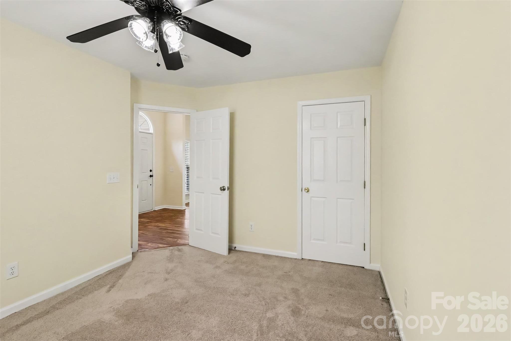 1132 Gower Street Property Photo 27