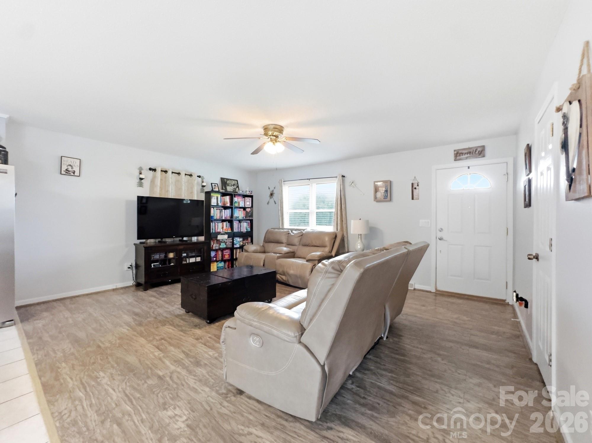 34295 Springdale Drive Property Photo 4
