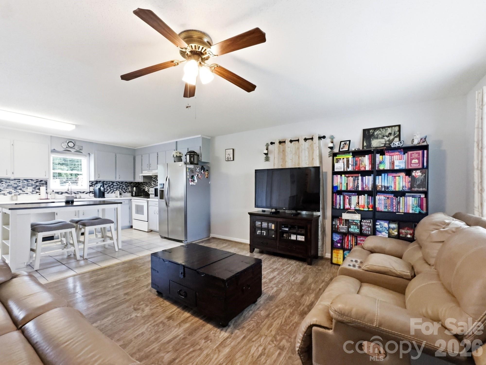 34295 Springdale Drive Property Photo 5