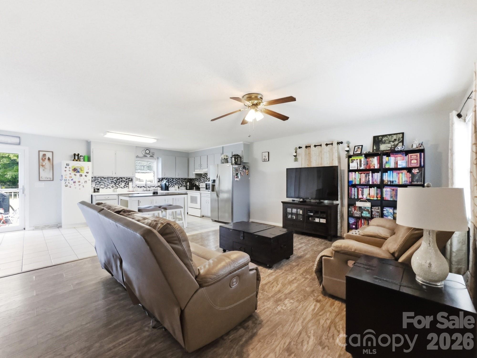 34295 Springdale Drive Property Photo 6