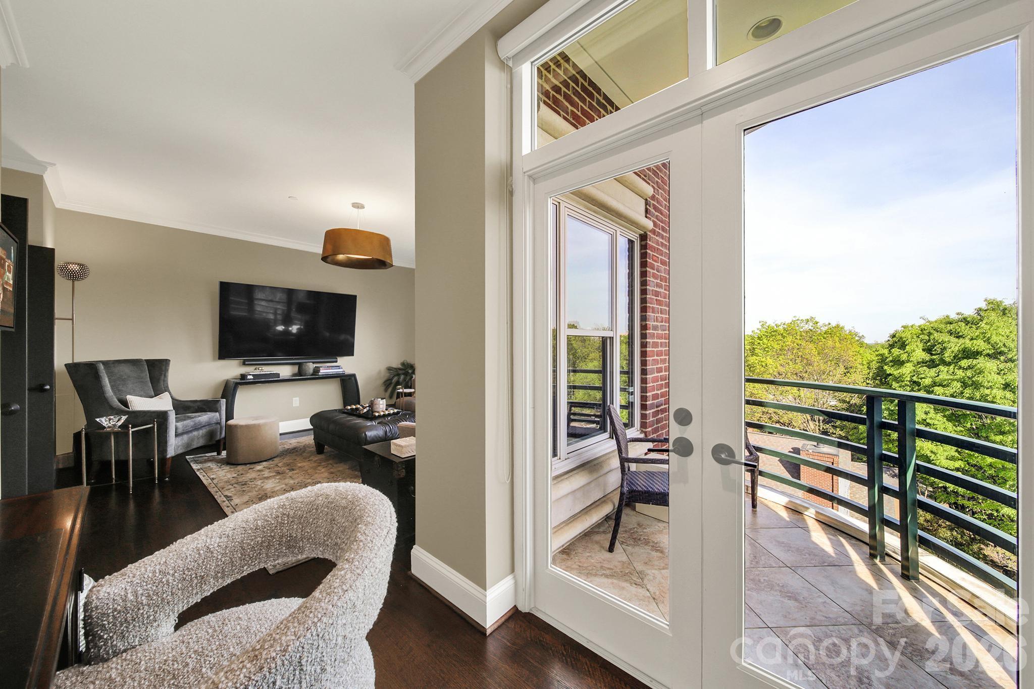 400 N Church Street 516 Property Photo 14