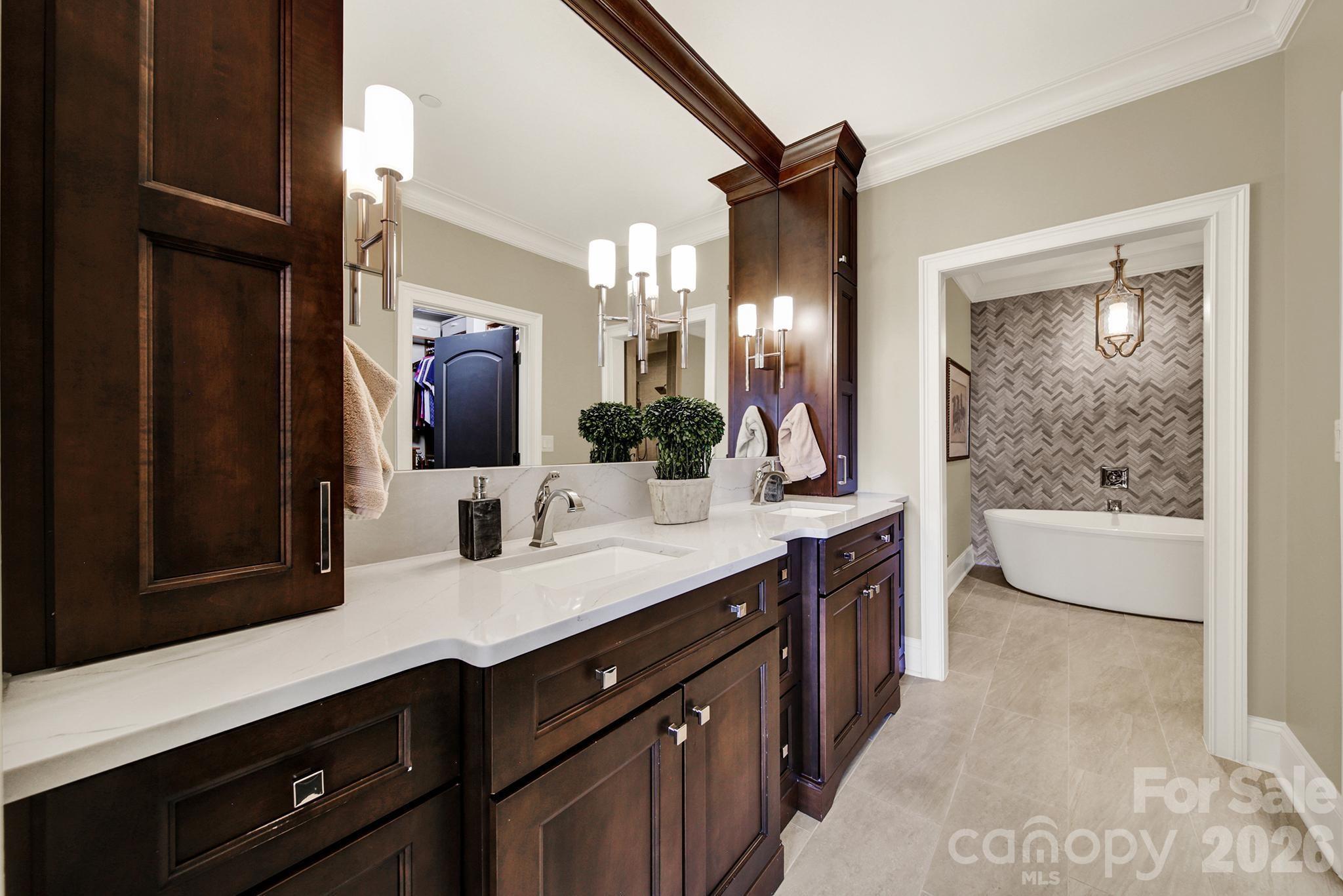 400 N Church Street 516 Property Photo 18