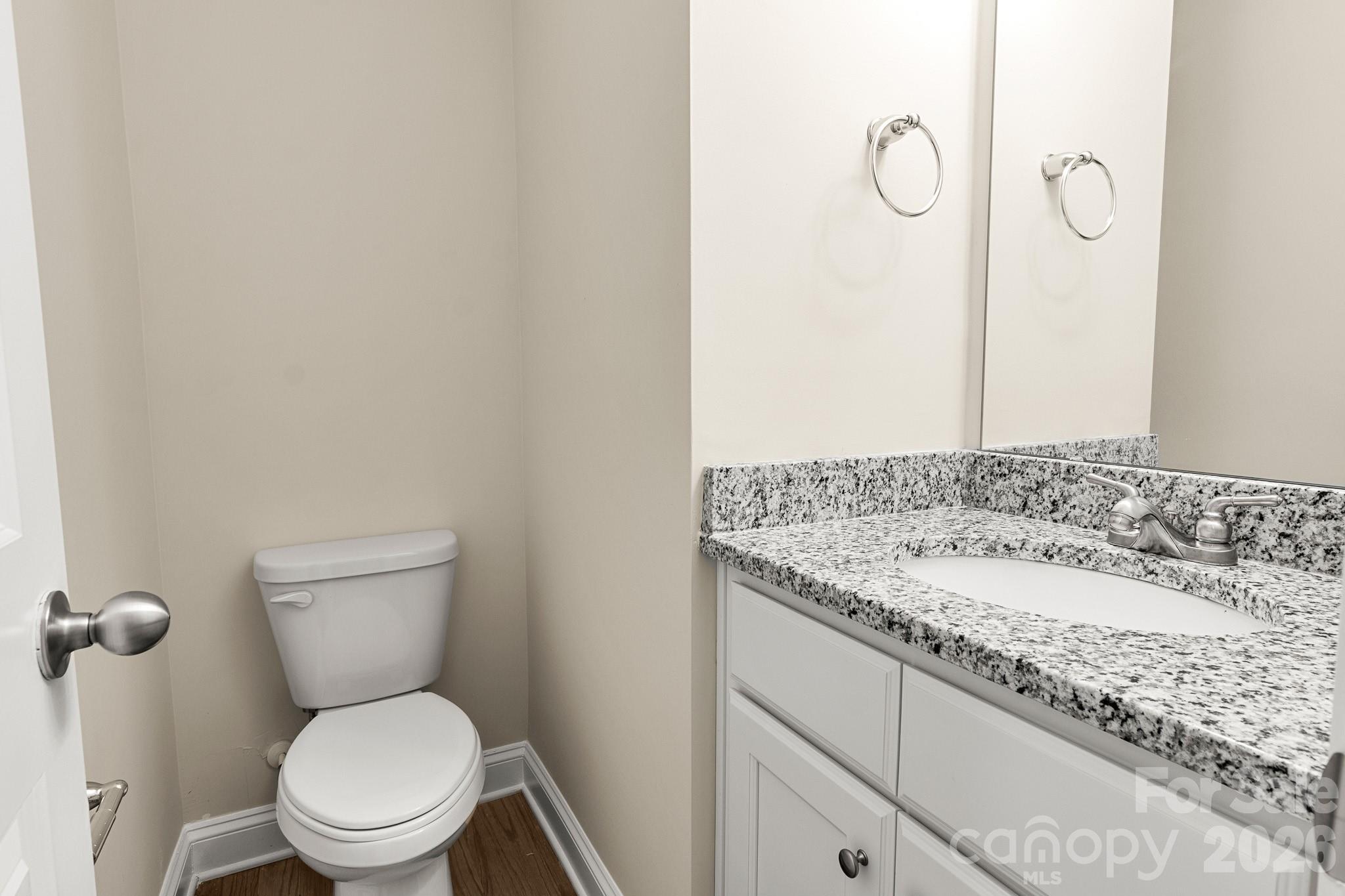 2595 Henry Falls Drive Property Photo 24