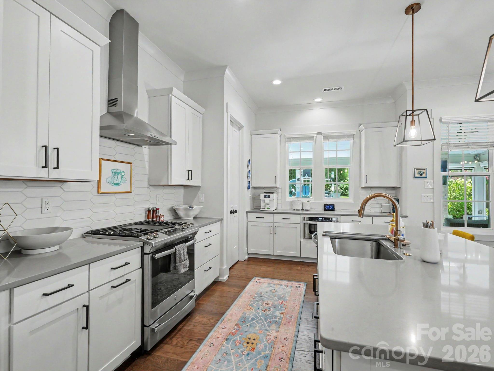 2028 Eaton Road Property Photo 8