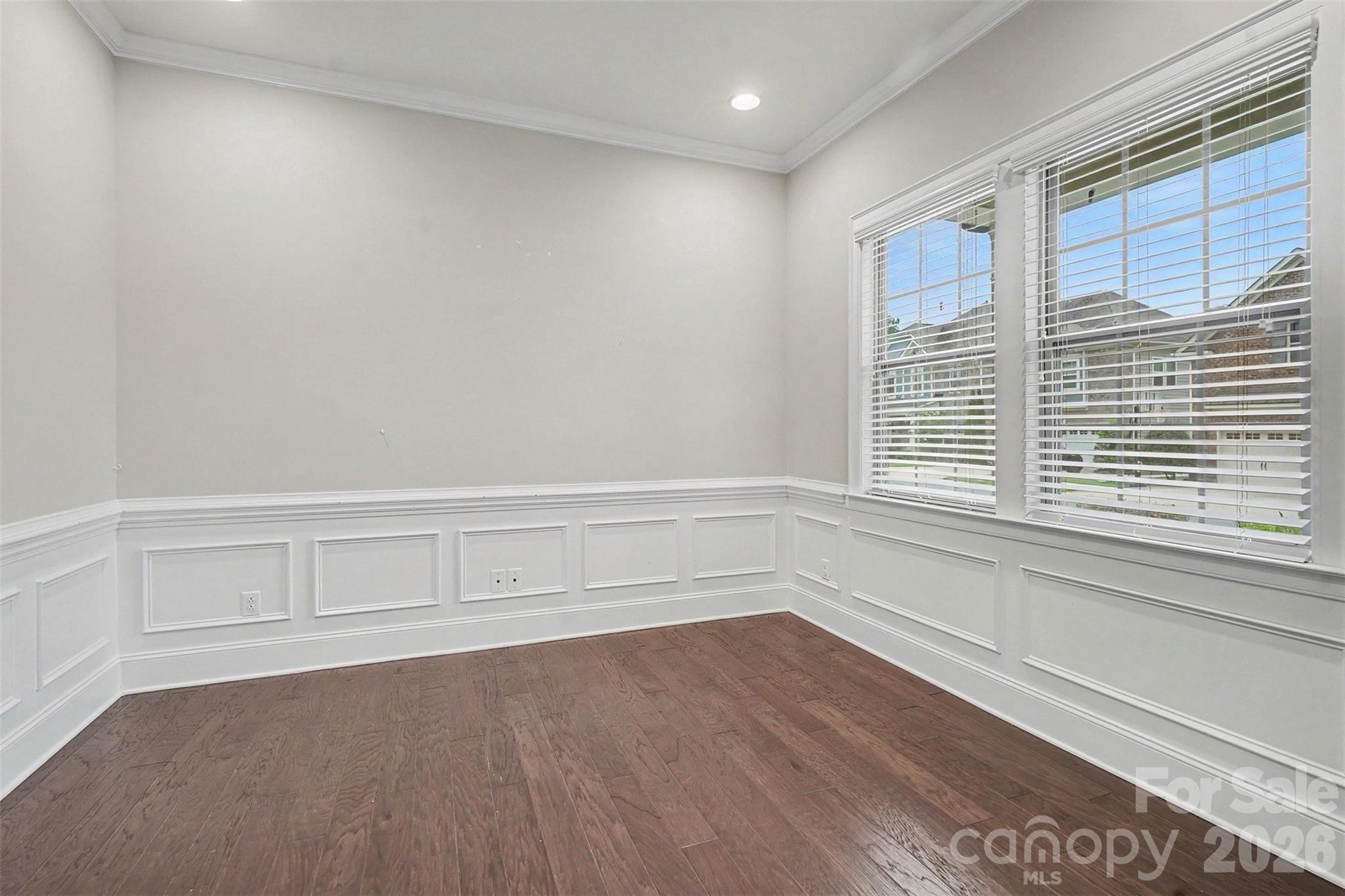 1526 Afton Way Property Photo 8